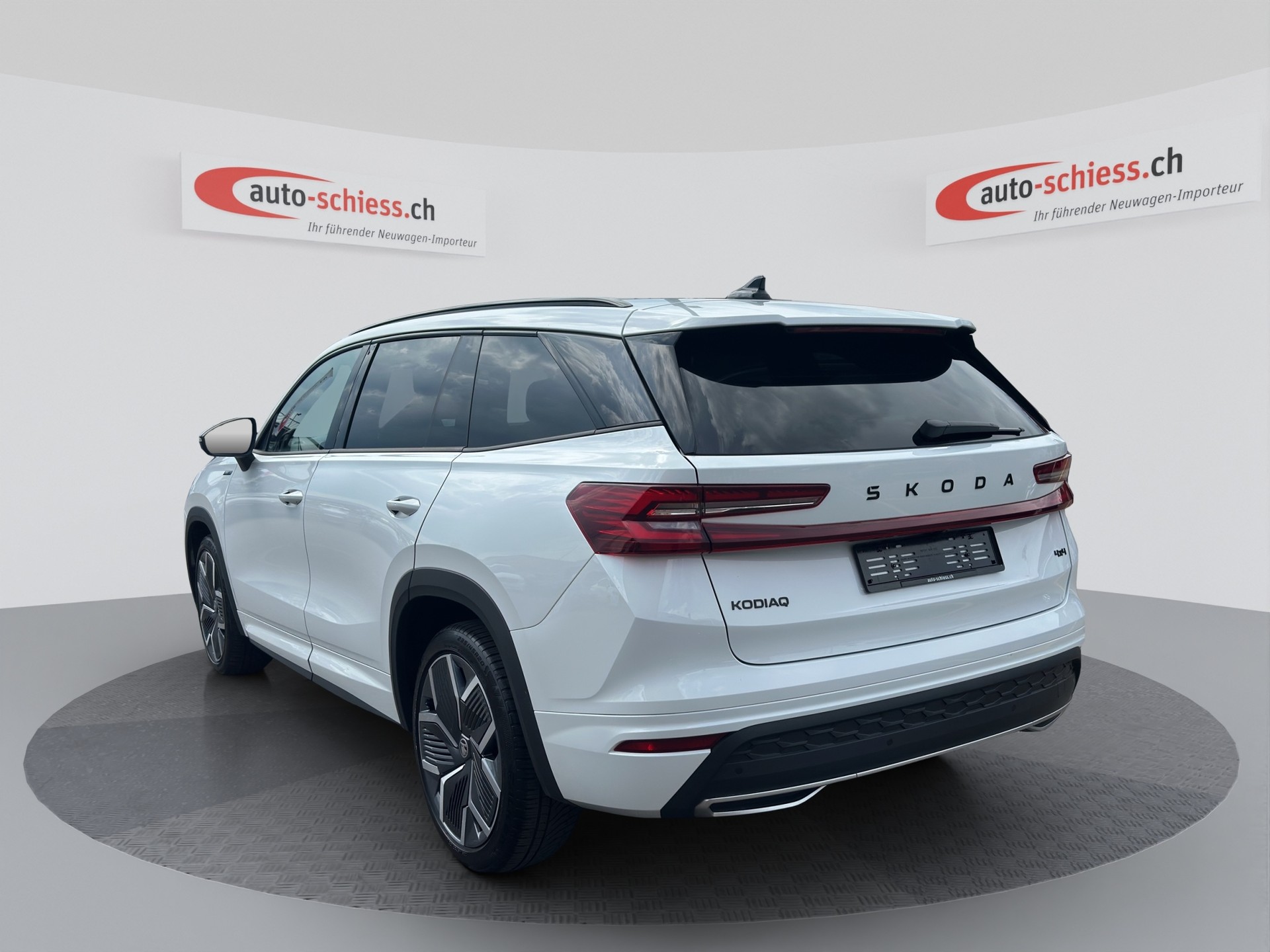 SKODA KODIAQ 2.0 TSI DSG 4x4 Sportline NAVI AHK-image-1