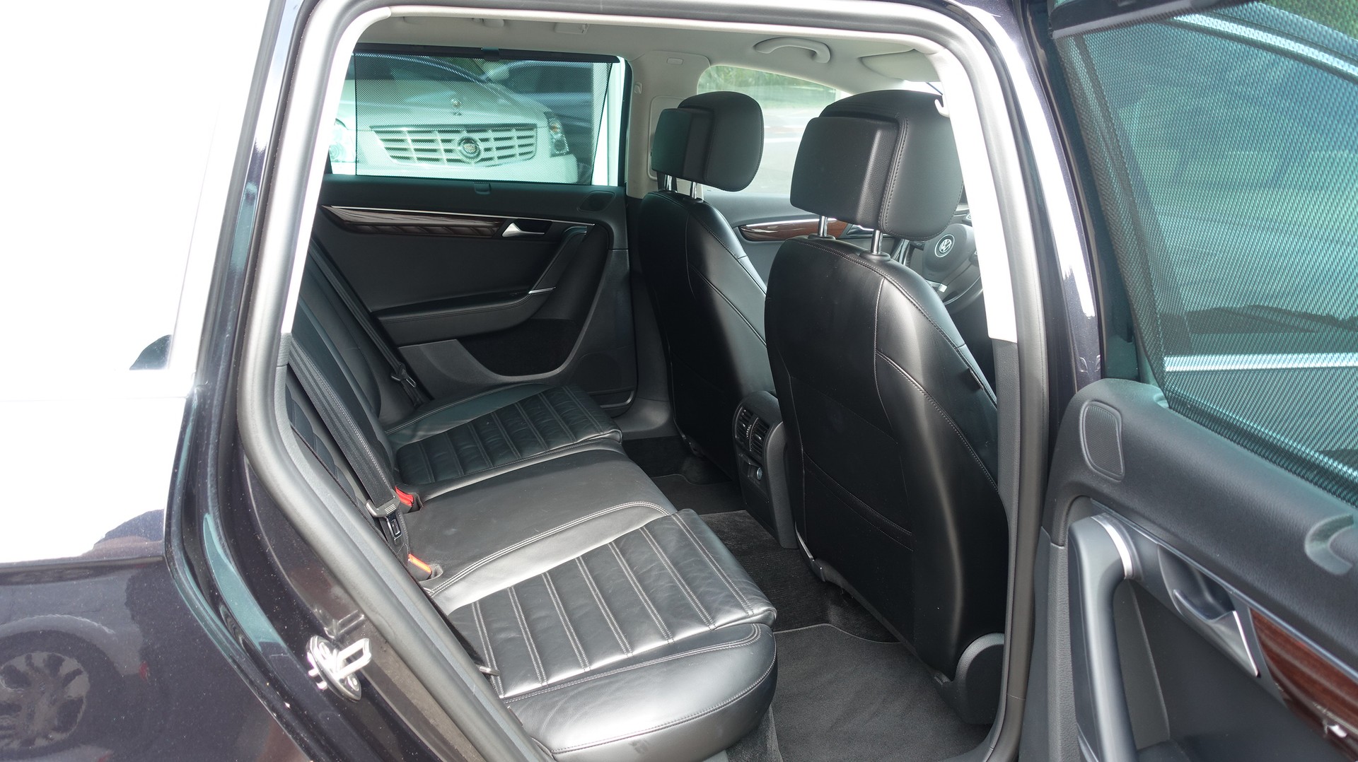 VW Passat Variant 3.6 FSI Highline 4Motion DSG-image-13