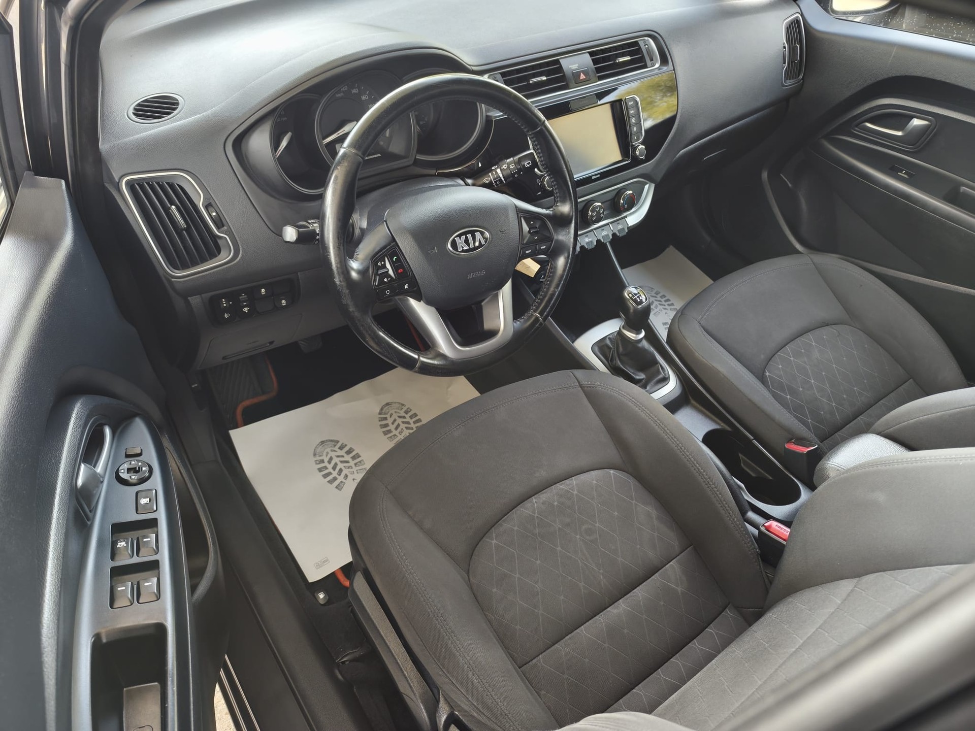 KIA Rio 1.4 CVVT Trend-image-7