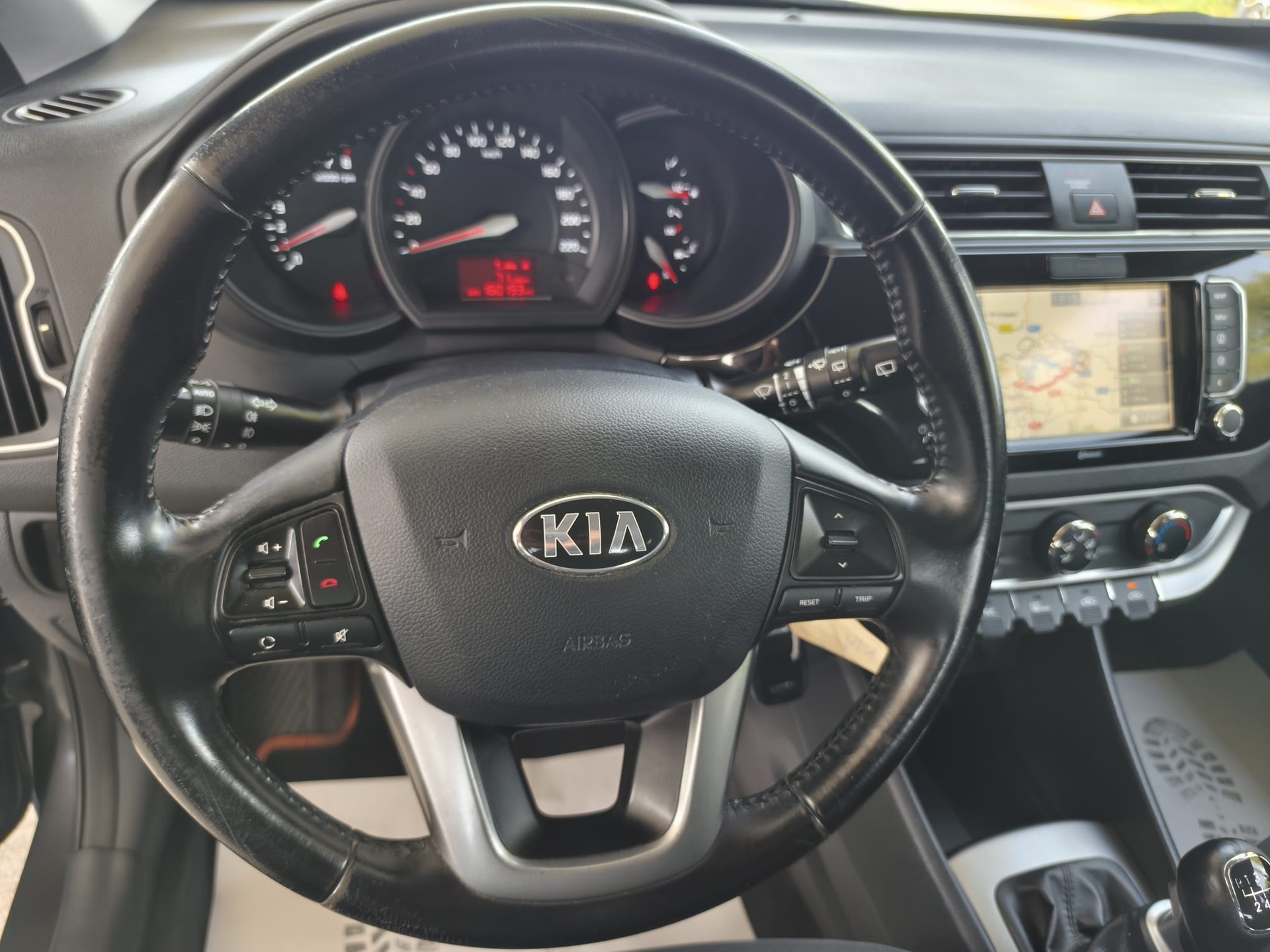 KIA Rio 1.4 CVVT Trend-image-19