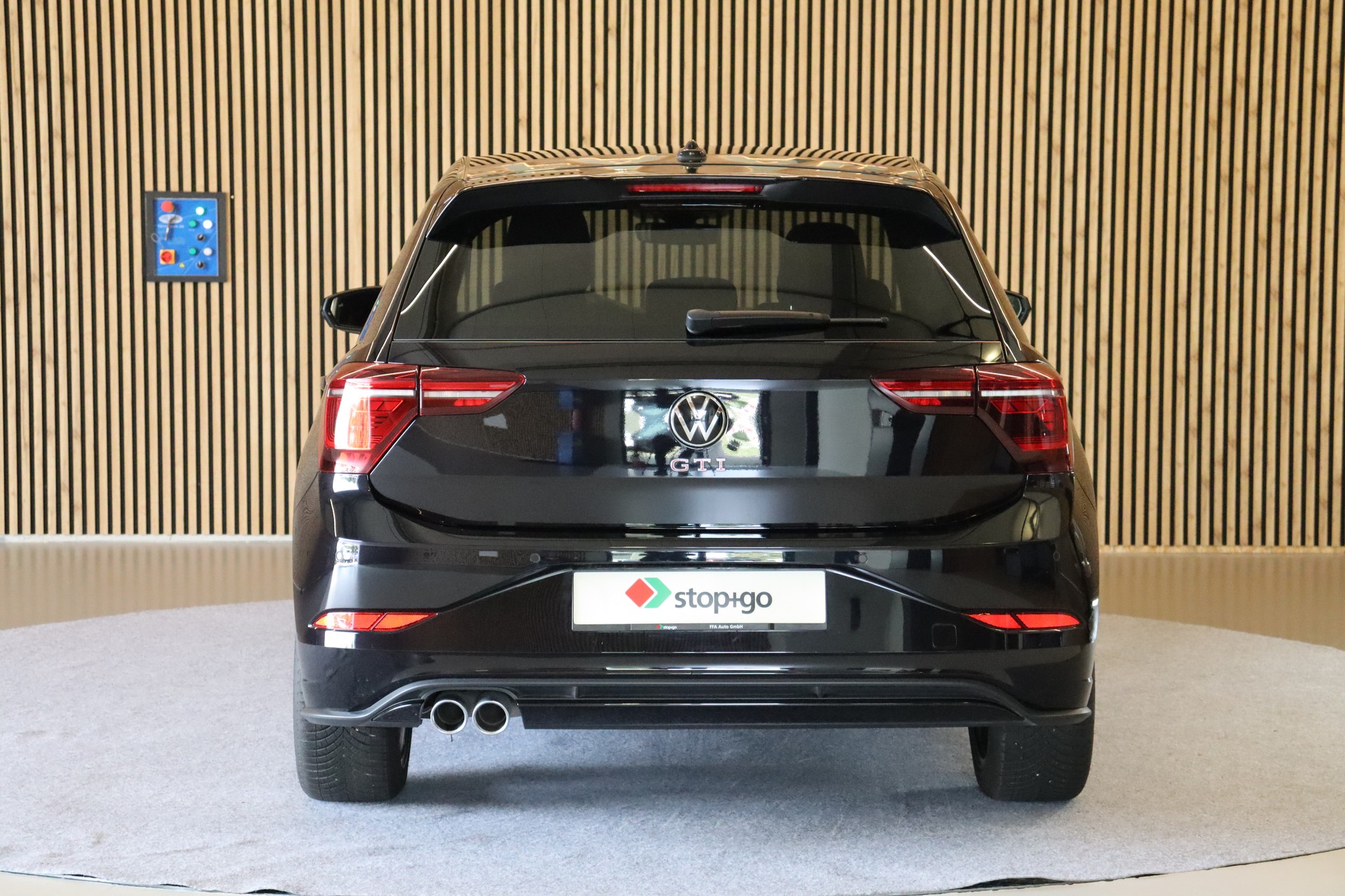 VW Polo 2.0 TSI GTI DSG-image-8