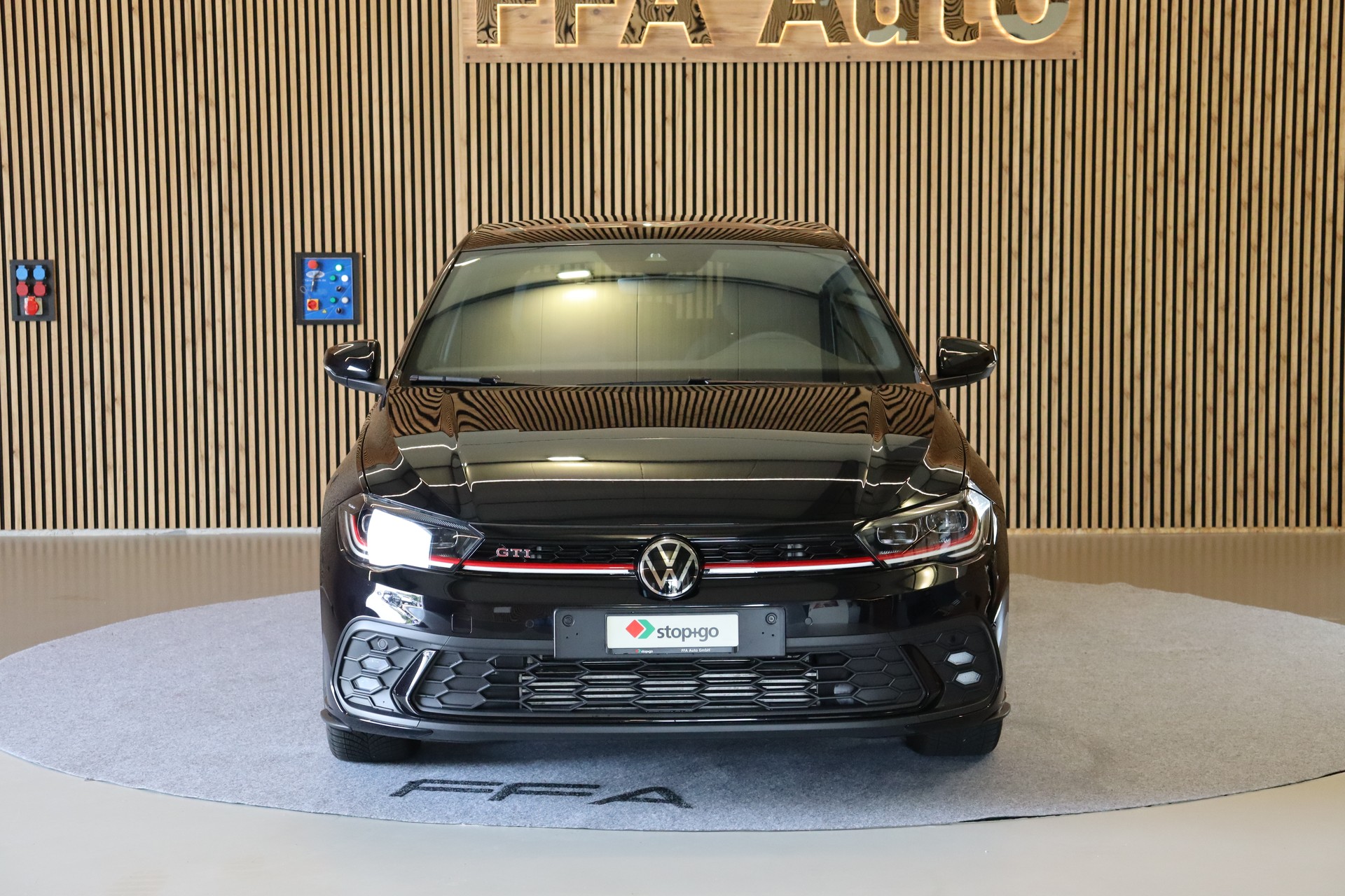 VW Polo 2.0 TSI GTI DSG-image-3
