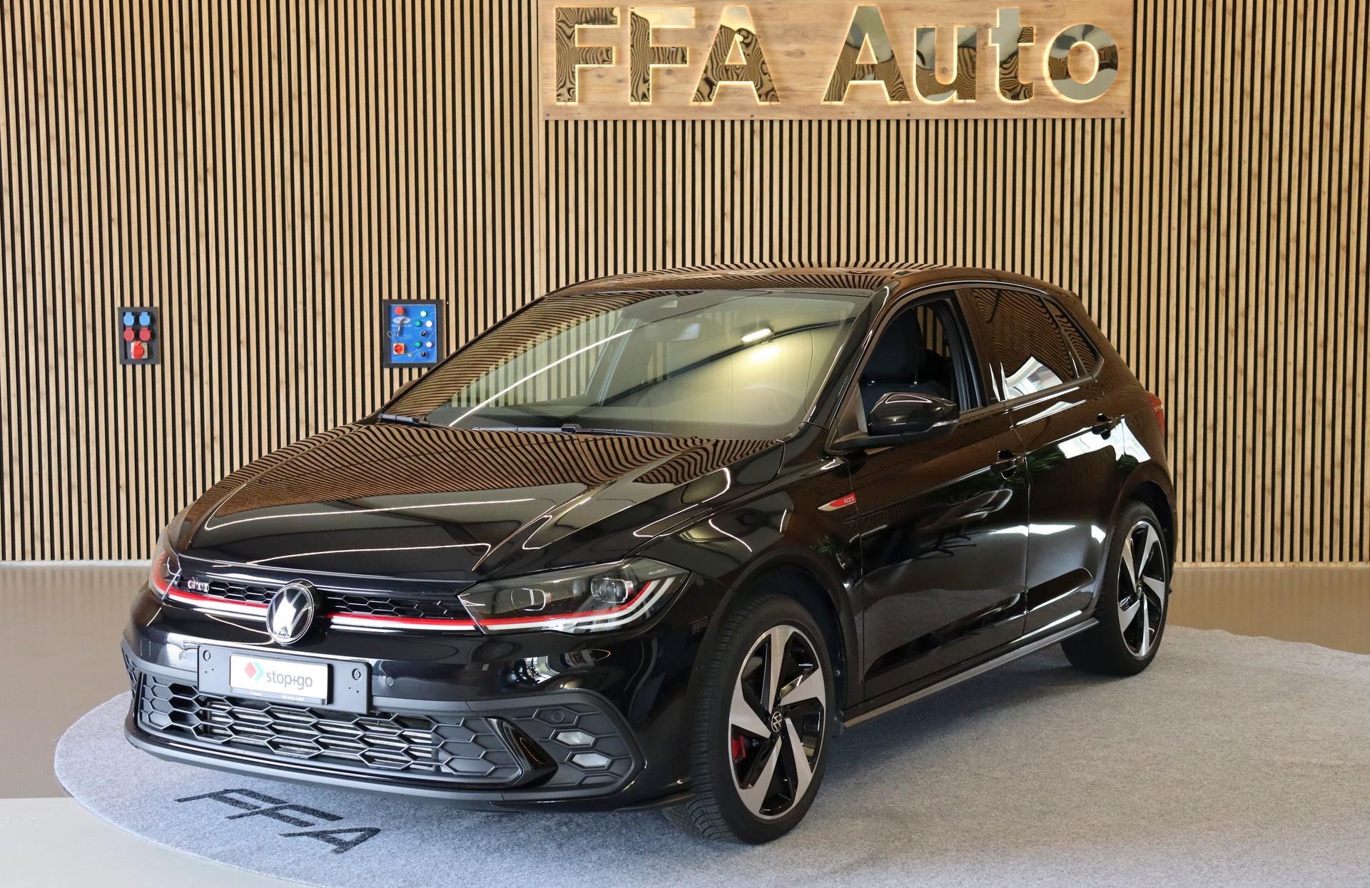 VW Polo 2.0 TSI GTI DSG-image-0