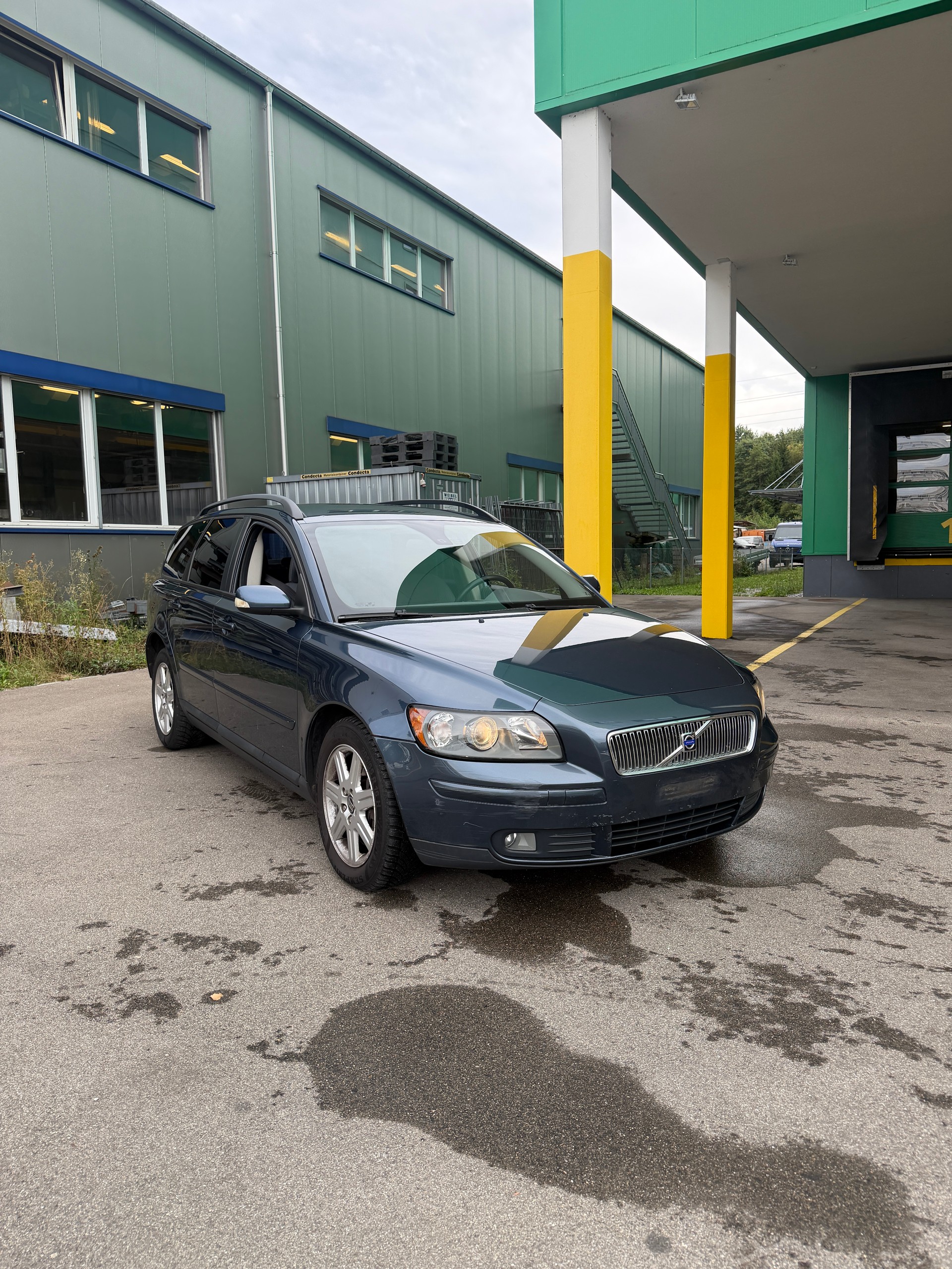 VOLVO V50 T5 Kinetic-image-0