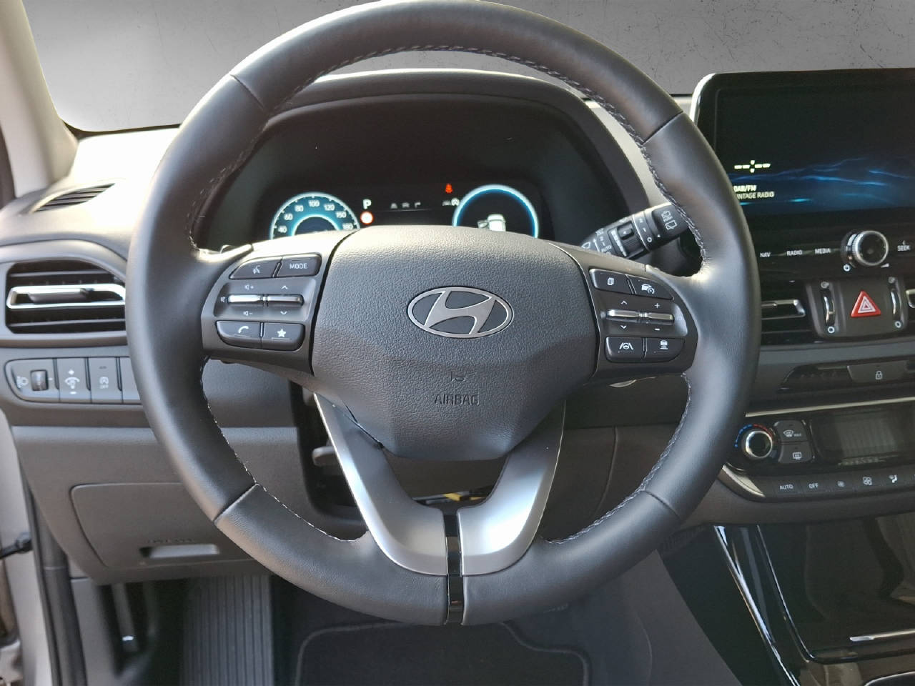 HYUNDAI i30 1.5 T-GDi Vertex-image-6