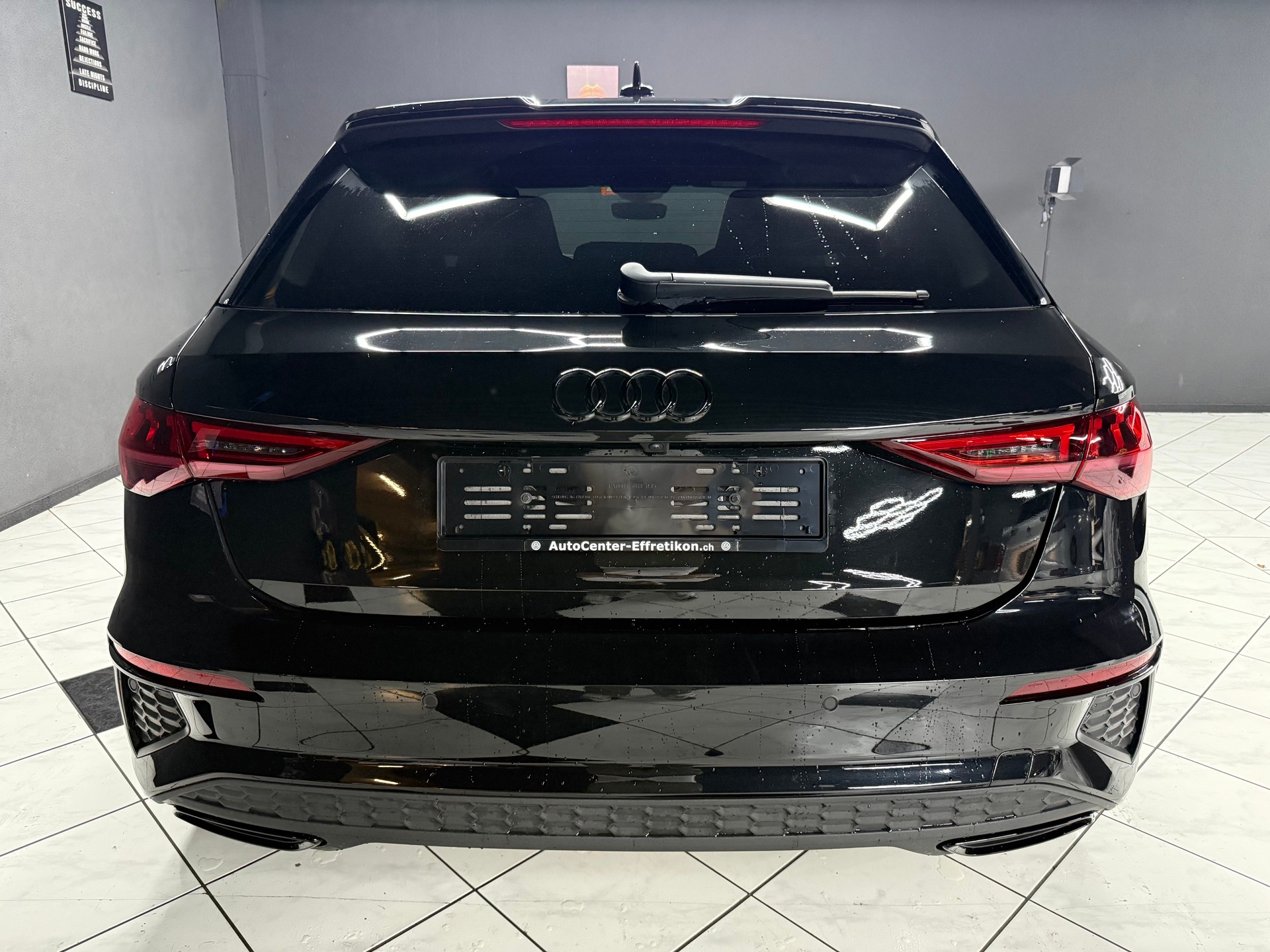 AUDI A3 Sportback 35 TFSI S line Attraction S-tronic-image-4