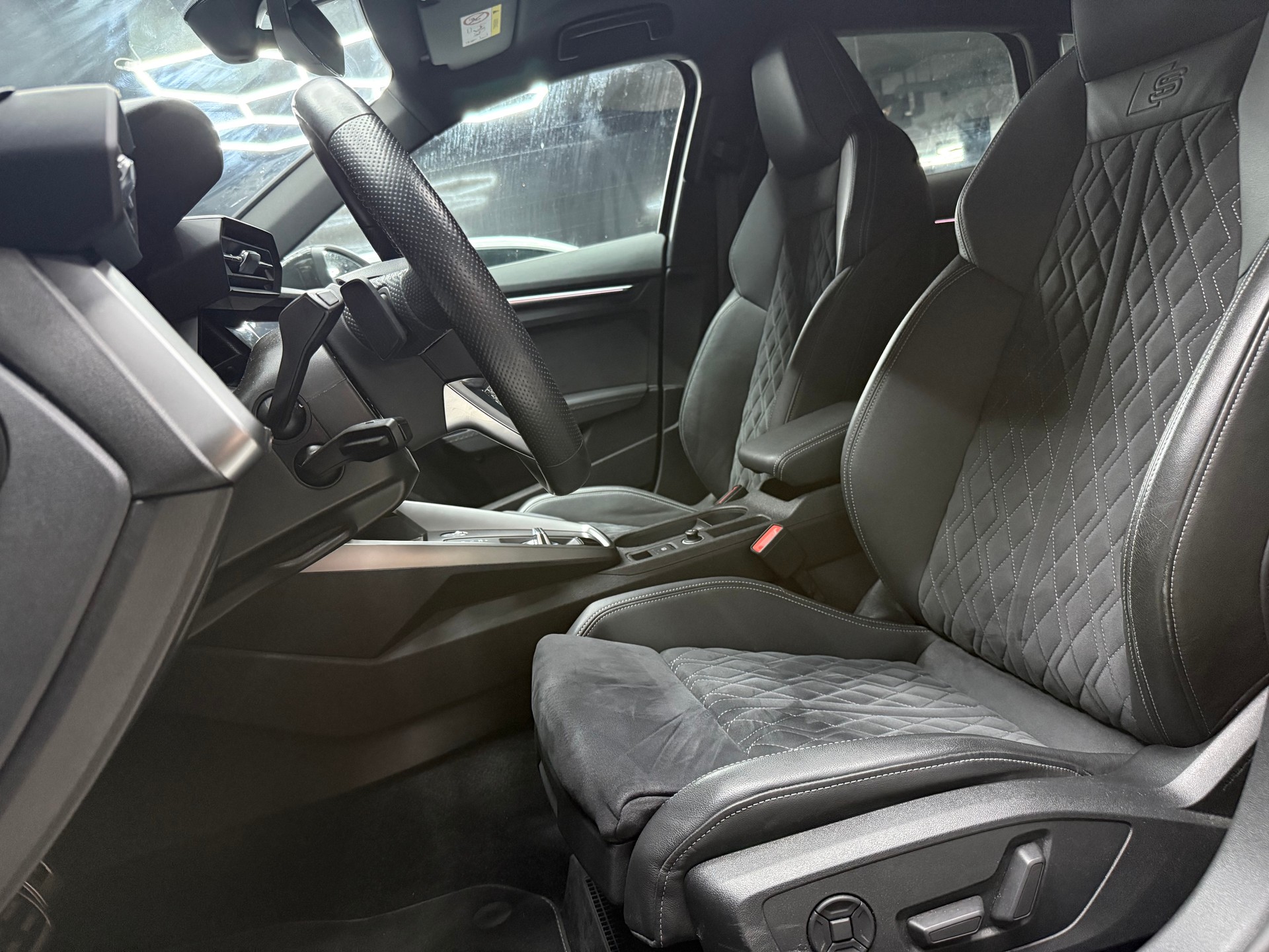 AUDI A3 Sportback 35 TFSI S line Attraction S-tronic-image-13