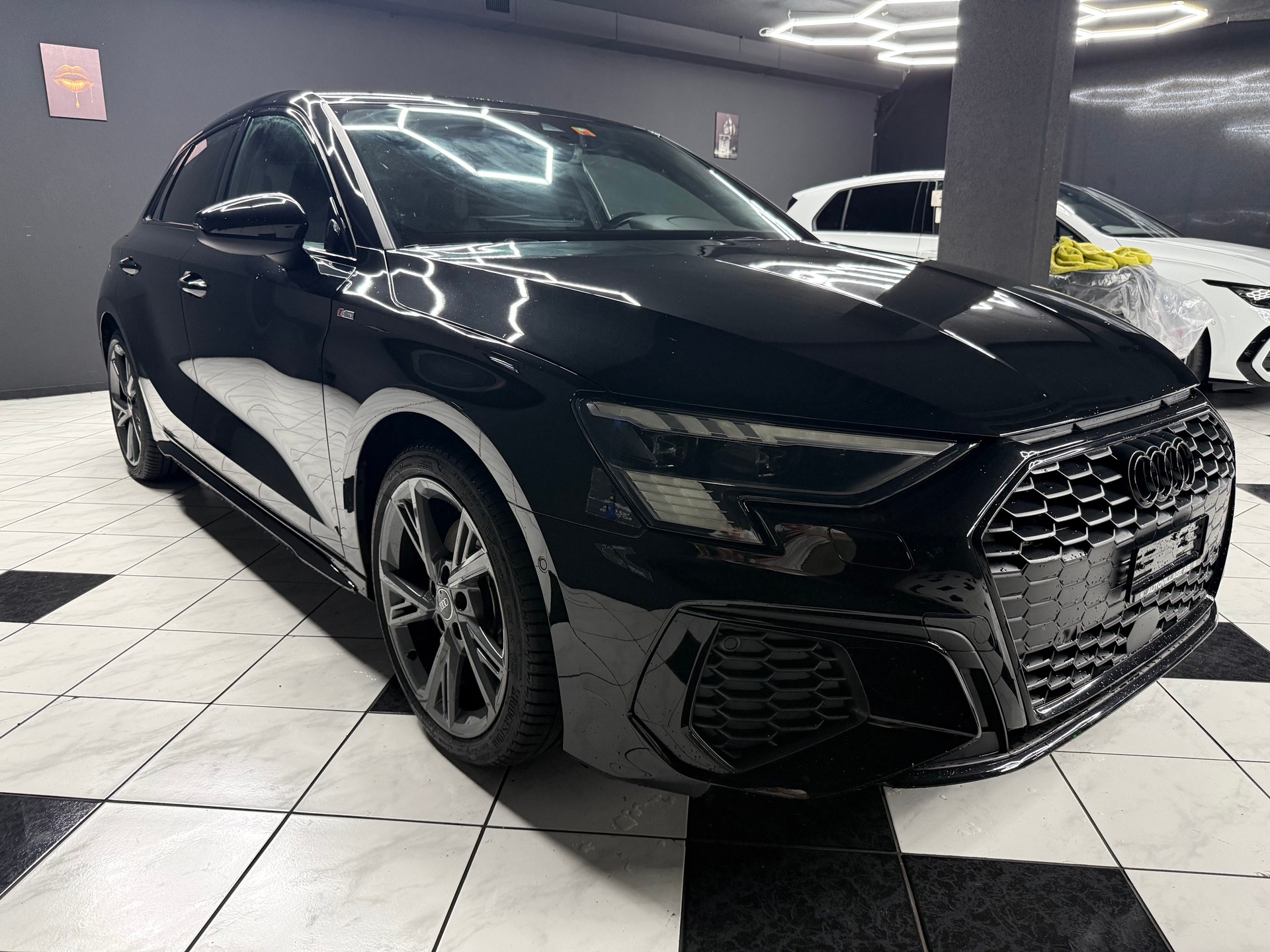AUDI A3 Sportback 35 TFSI S line Attraction S-tronic-image-2