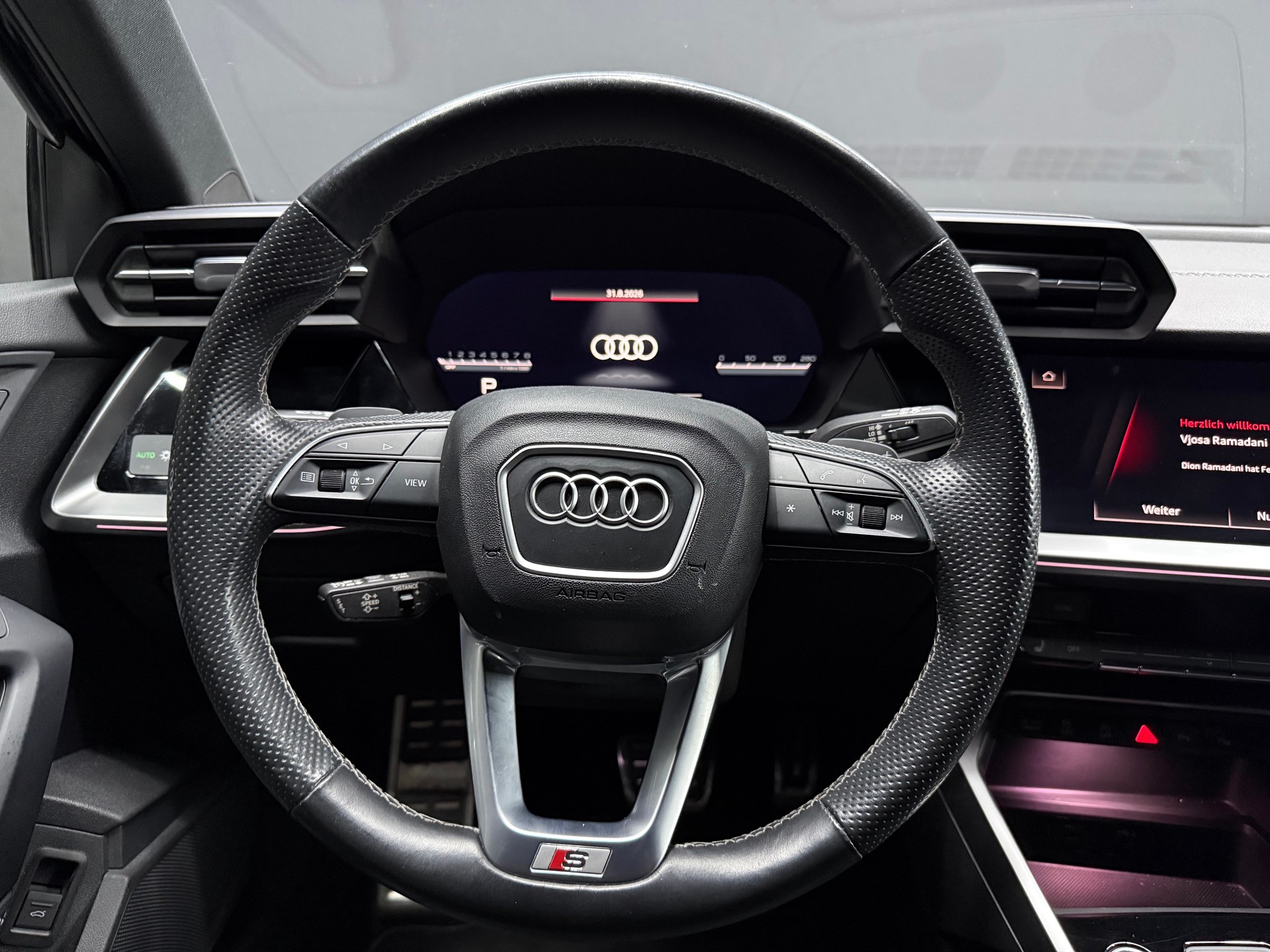 AUDI A3 Sportback 35 TFSI S line Attraction S-tronic-image-8