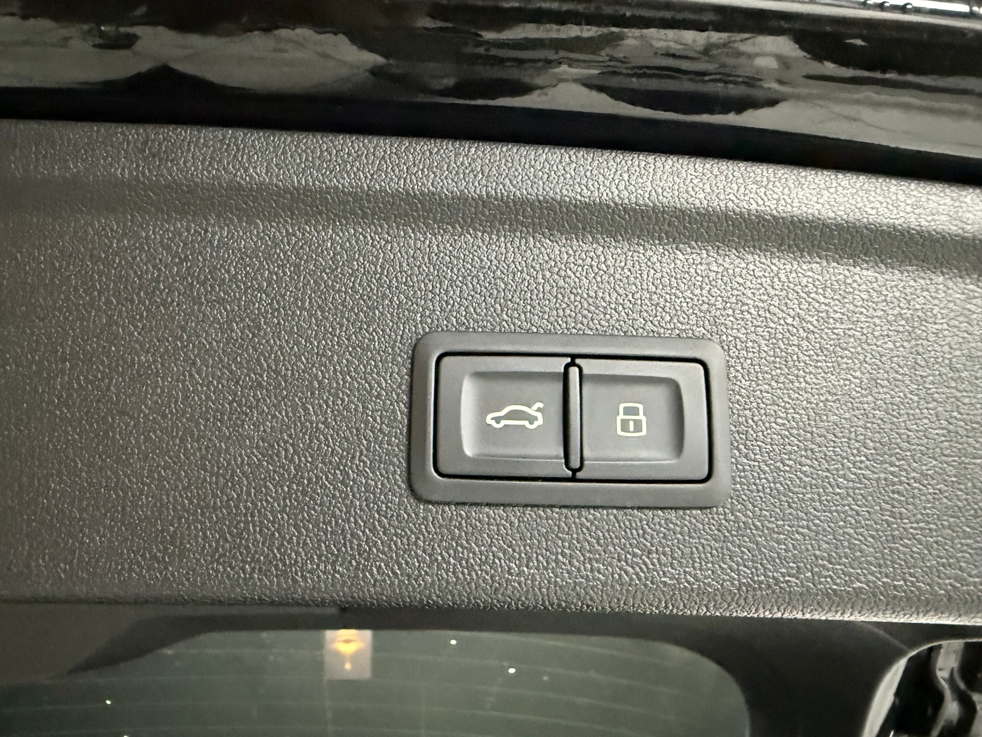 AUDI A3 Sportback 35 TFSI S line Attraction S-tronic-image-18