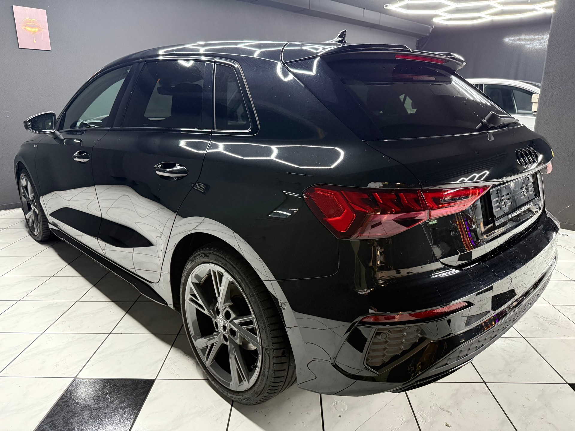 AUDI A3 Sportback 35 TFSI S line Attraction S-tronic-image-6