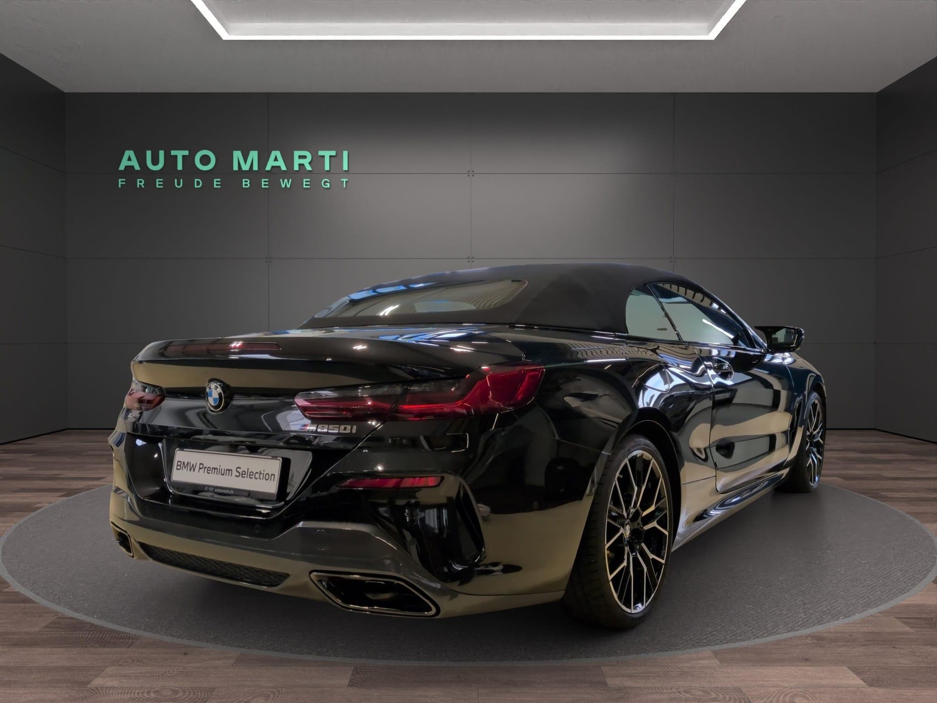 BMW M850i xDrive Cabriolet-image-3
