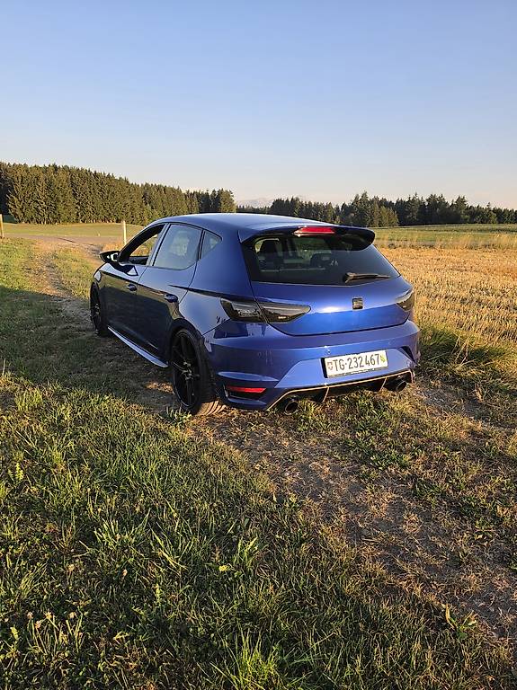 SEAT LEON-image-1