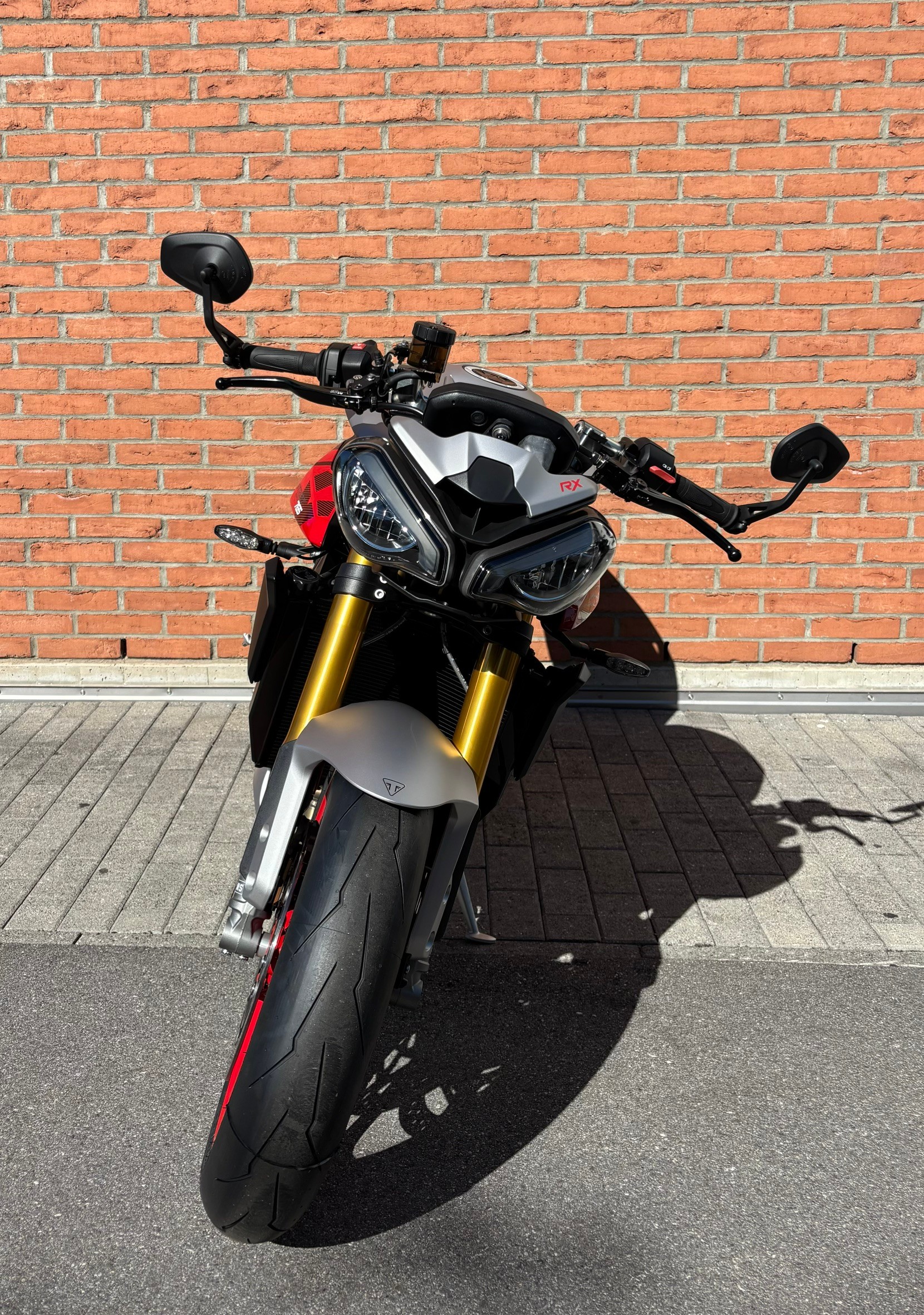 TRIUMPH Street Triple RX-image-2