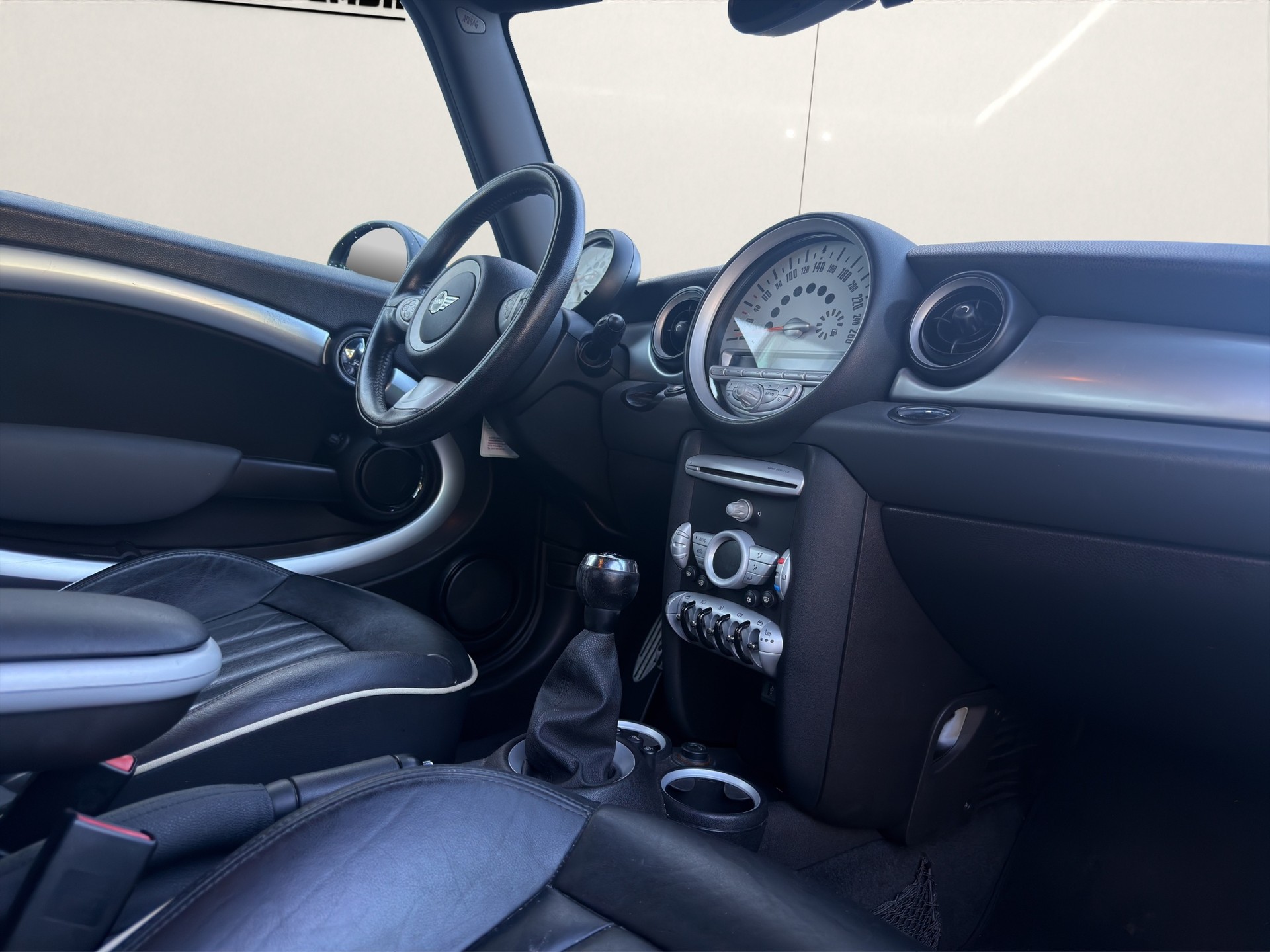 MINI Cooper S-image-15