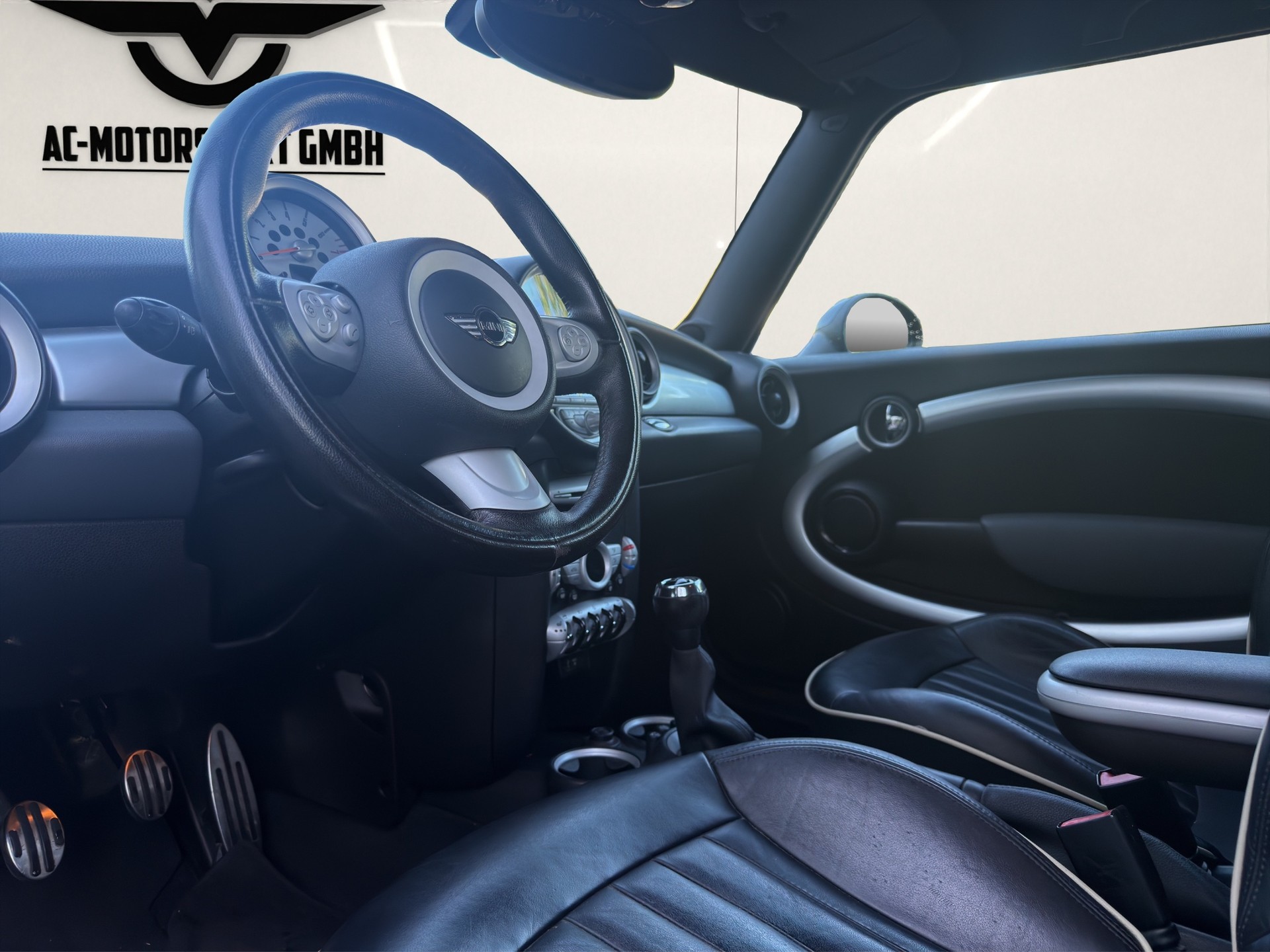 MINI Cooper S-image-14