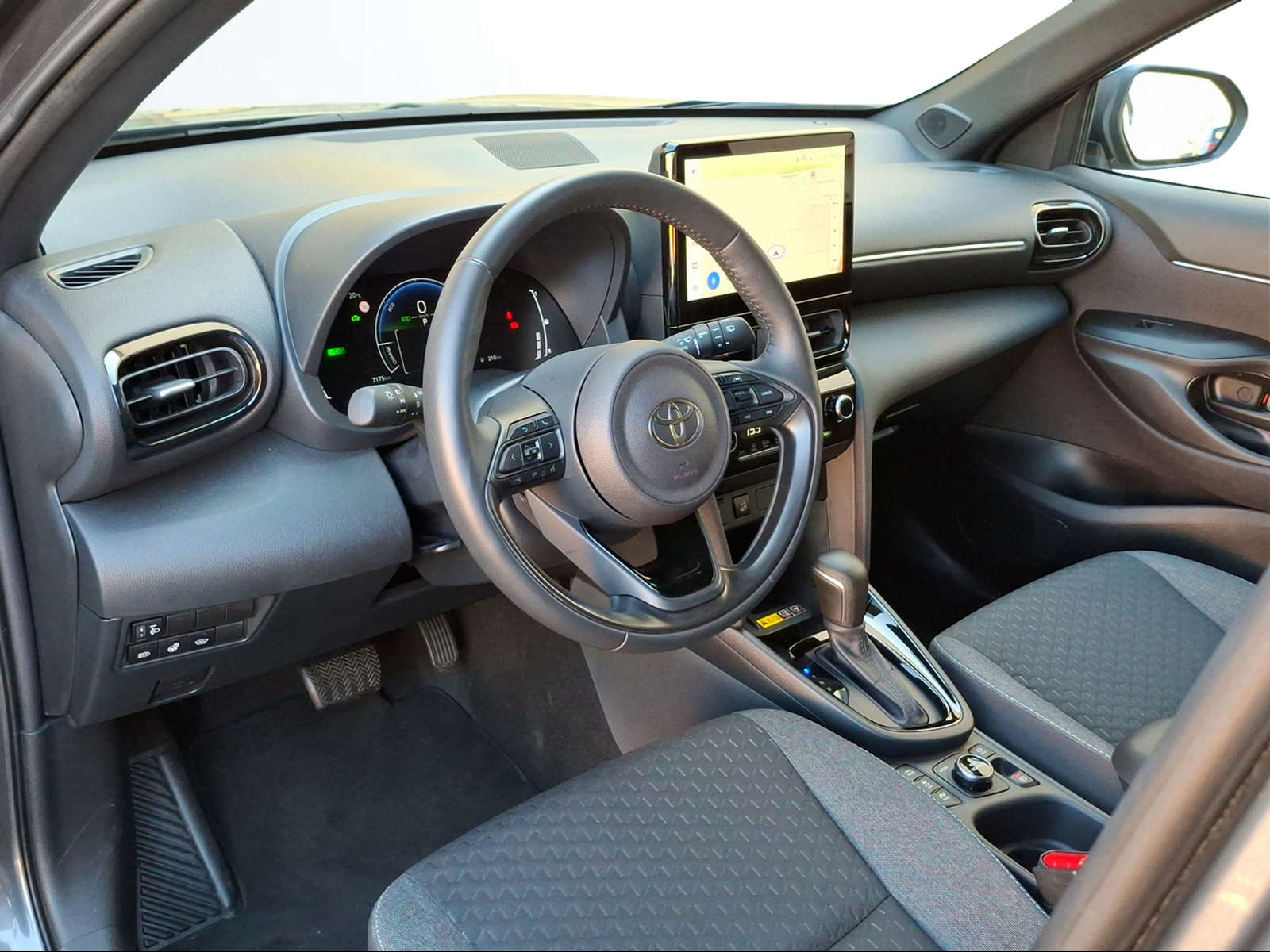 TOYOTA Yaris Cross 1.5 Trend AWDi e-CVT-image-9