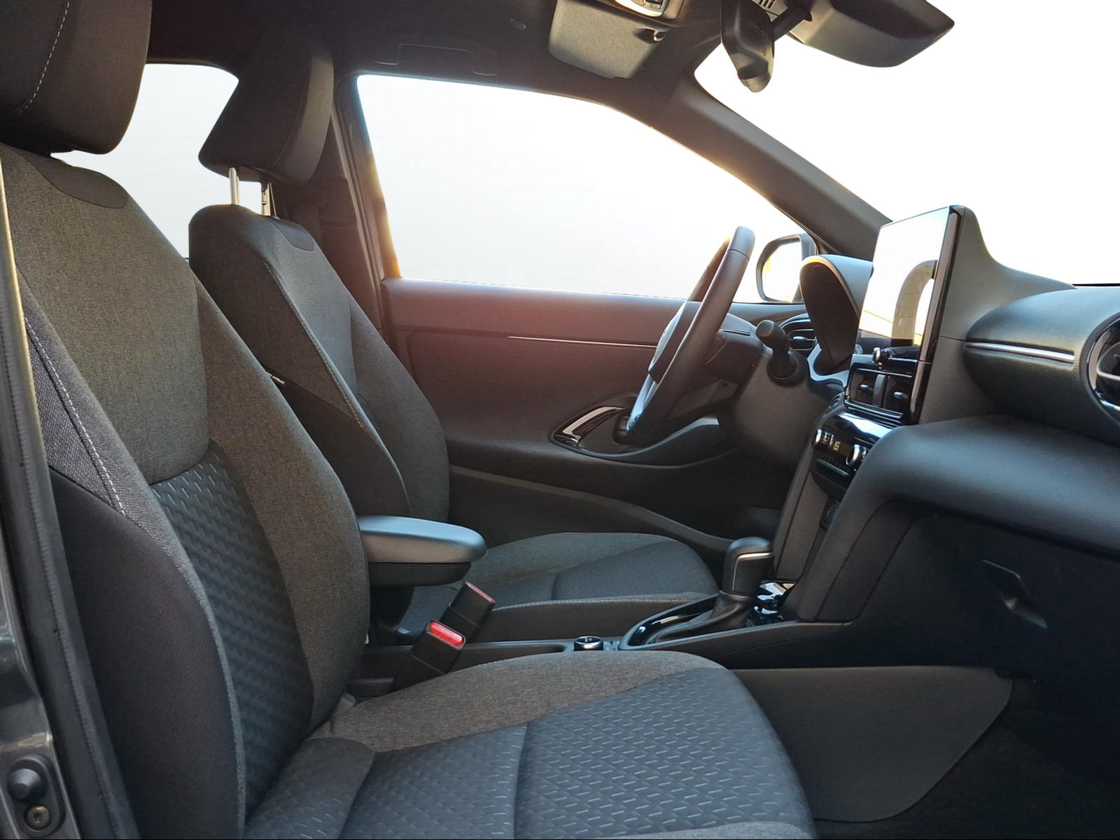 TOYOTA Yaris Cross 1.5 Trend AWDi e-CVT-image-10