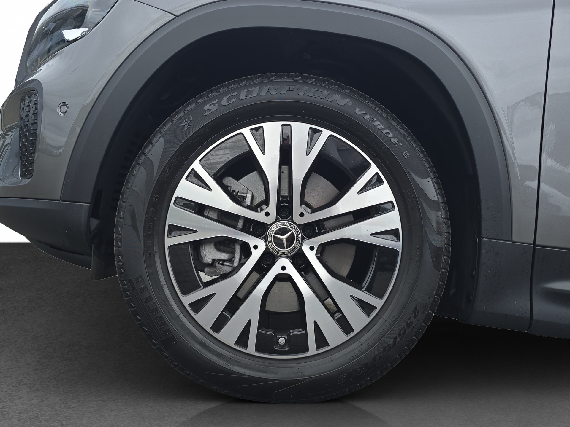MERCEDES-BENZ GLB 220 4Matic 8G-Tronic-image-11