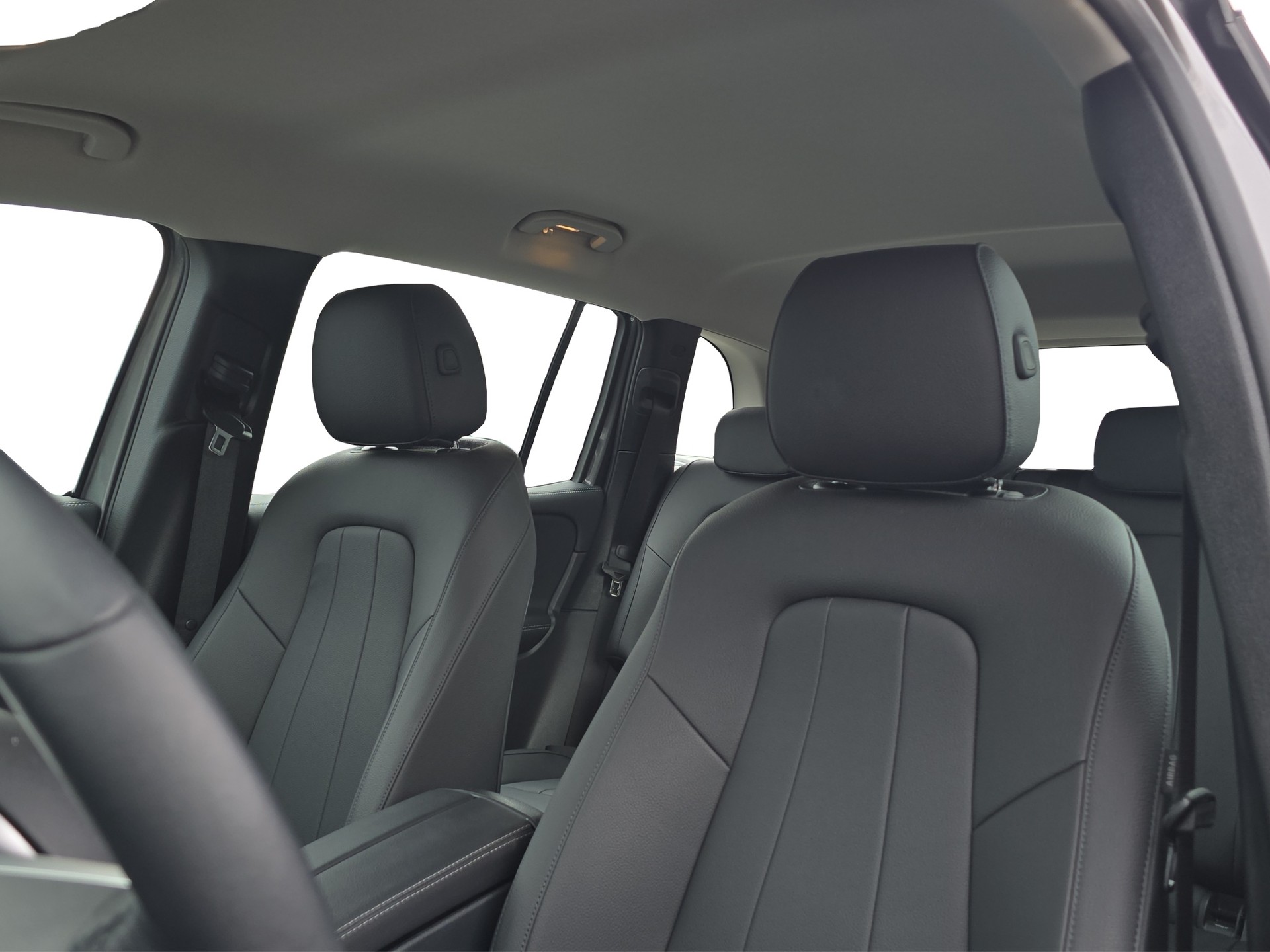 MERCEDES-BENZ GLB 220 4Matic 8G-Tronic-image-7