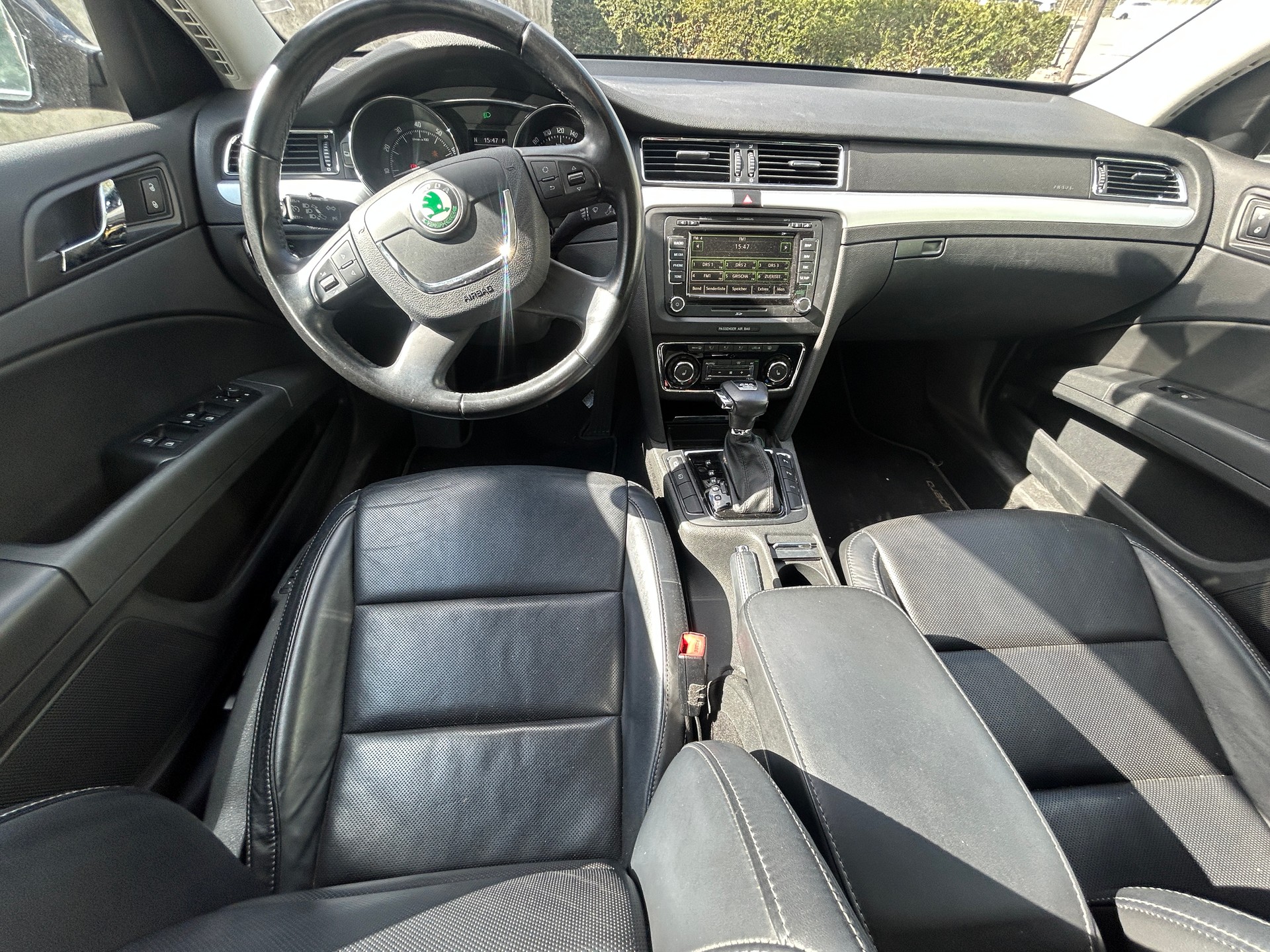 SKODA Superb Combi 3.6 FSI AllDrive 4x4 DSG-image-9
