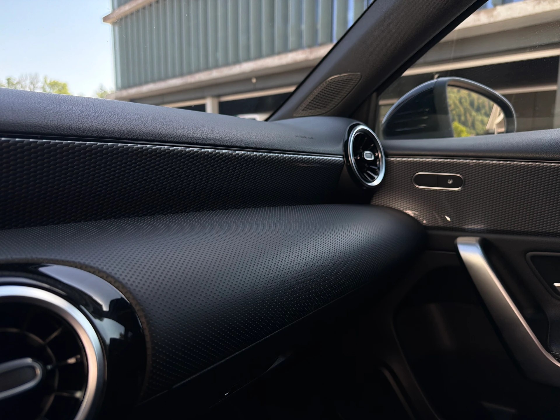 MERCEDES-BENZ A 180 Progressive 7G-DCT-image-27