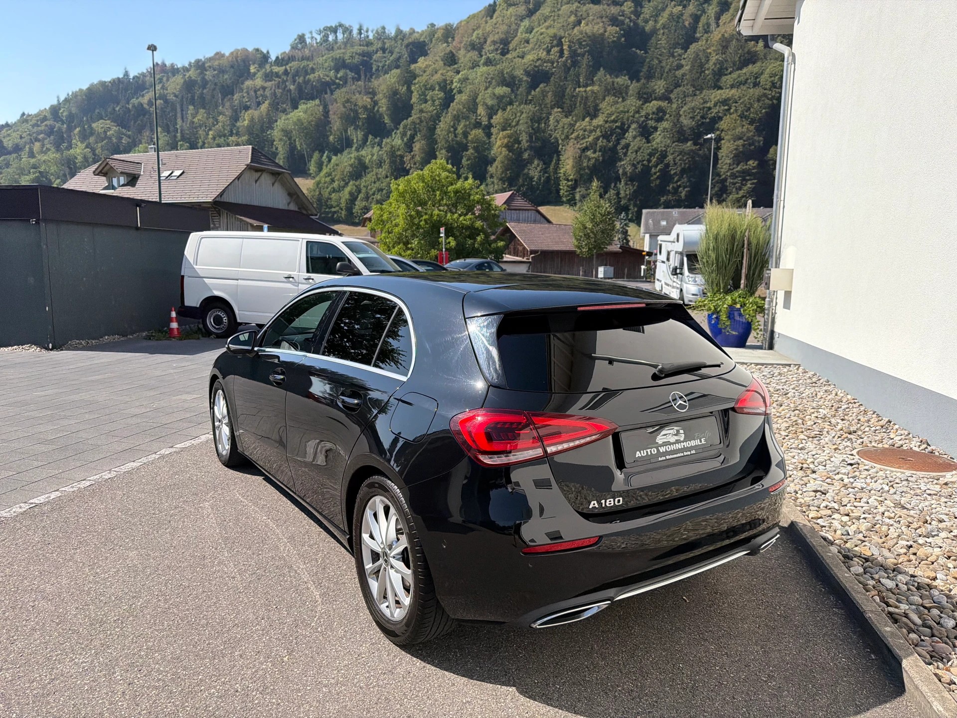 MERCEDES-BENZ A 180 Progressive 7G-DCT-image-14