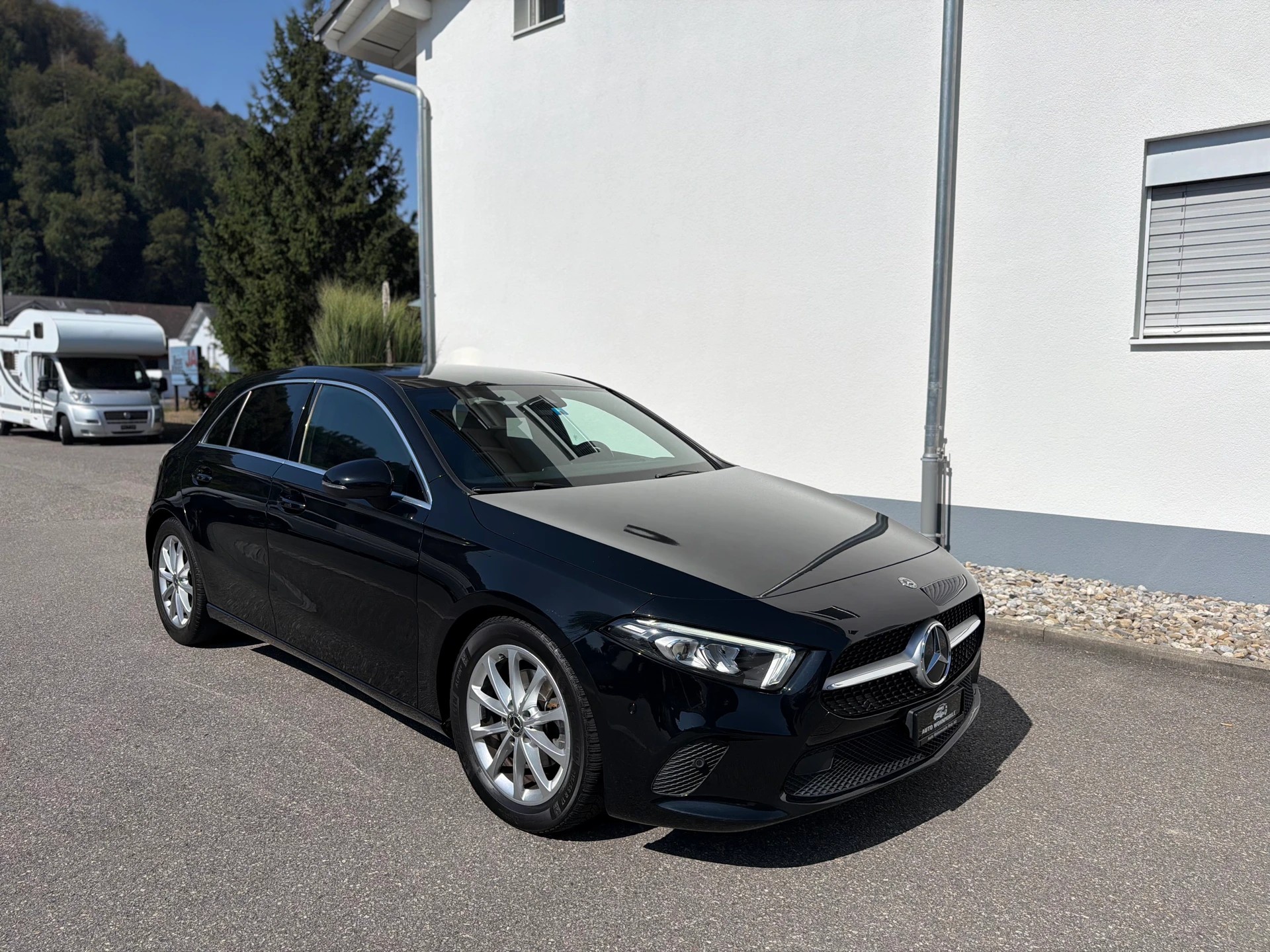 MERCEDES-BENZ A 180 Progressive 7G-DCT-showroom-element-2