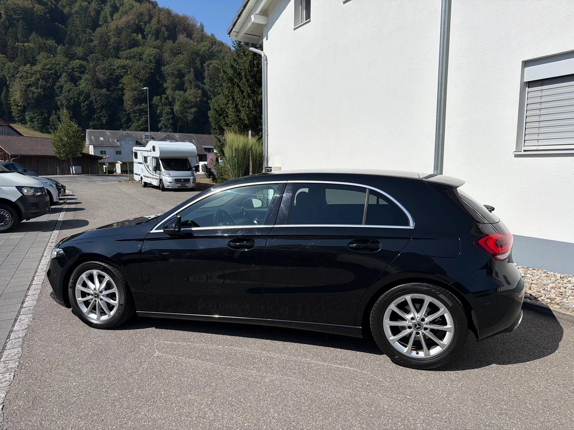MERCEDES-BENZ A 180 Progressive 7G-DCT-image-12