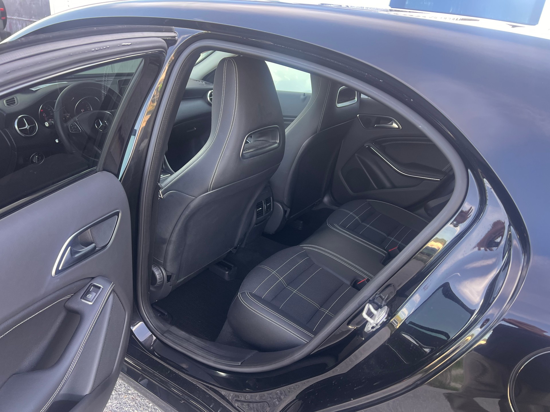 MERCEDES-BENZ A 180 Night Star 7G-DCT-image-10