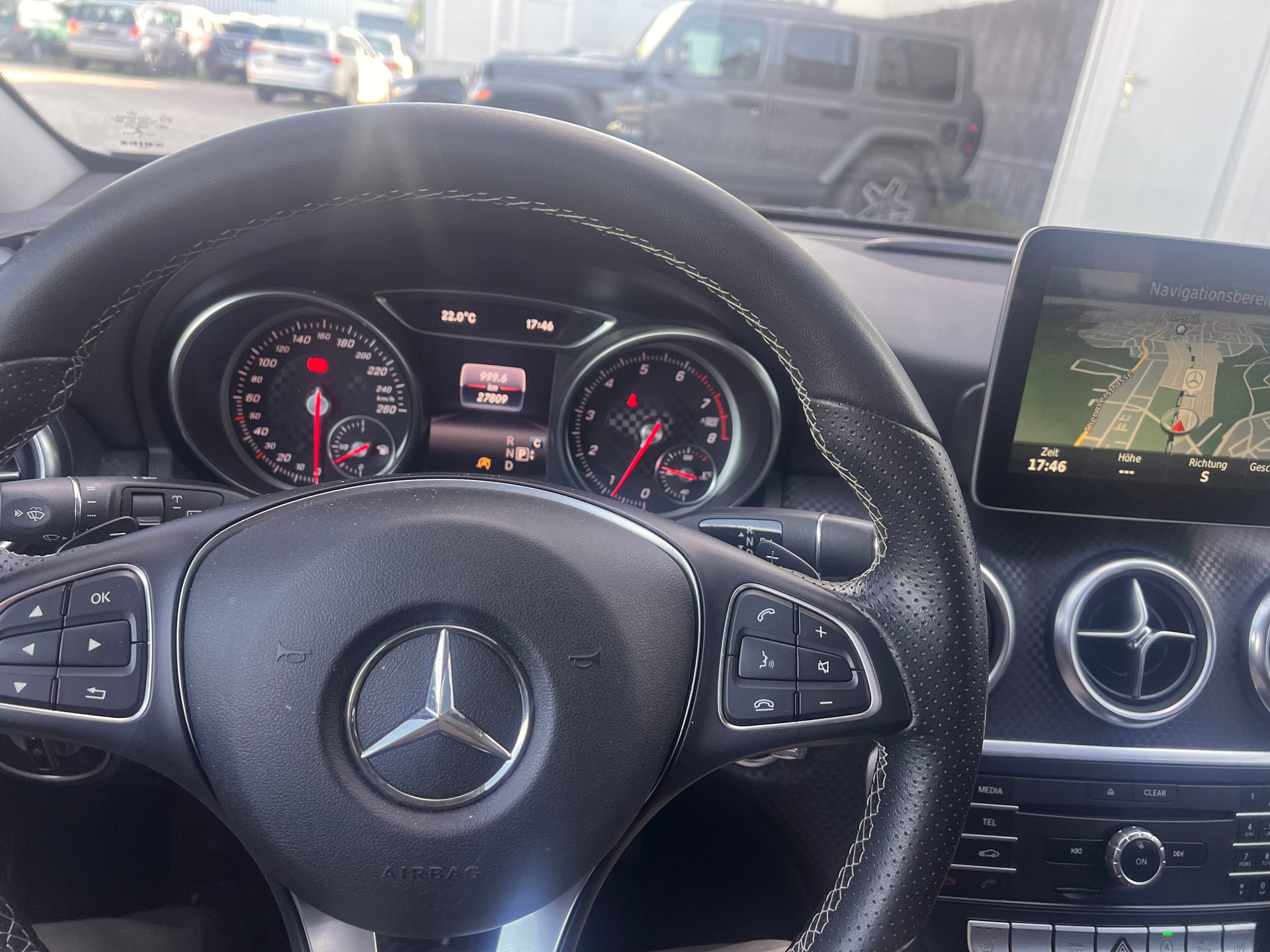 MERCEDES-BENZ A 180 Night Star 7G-DCT-image-13