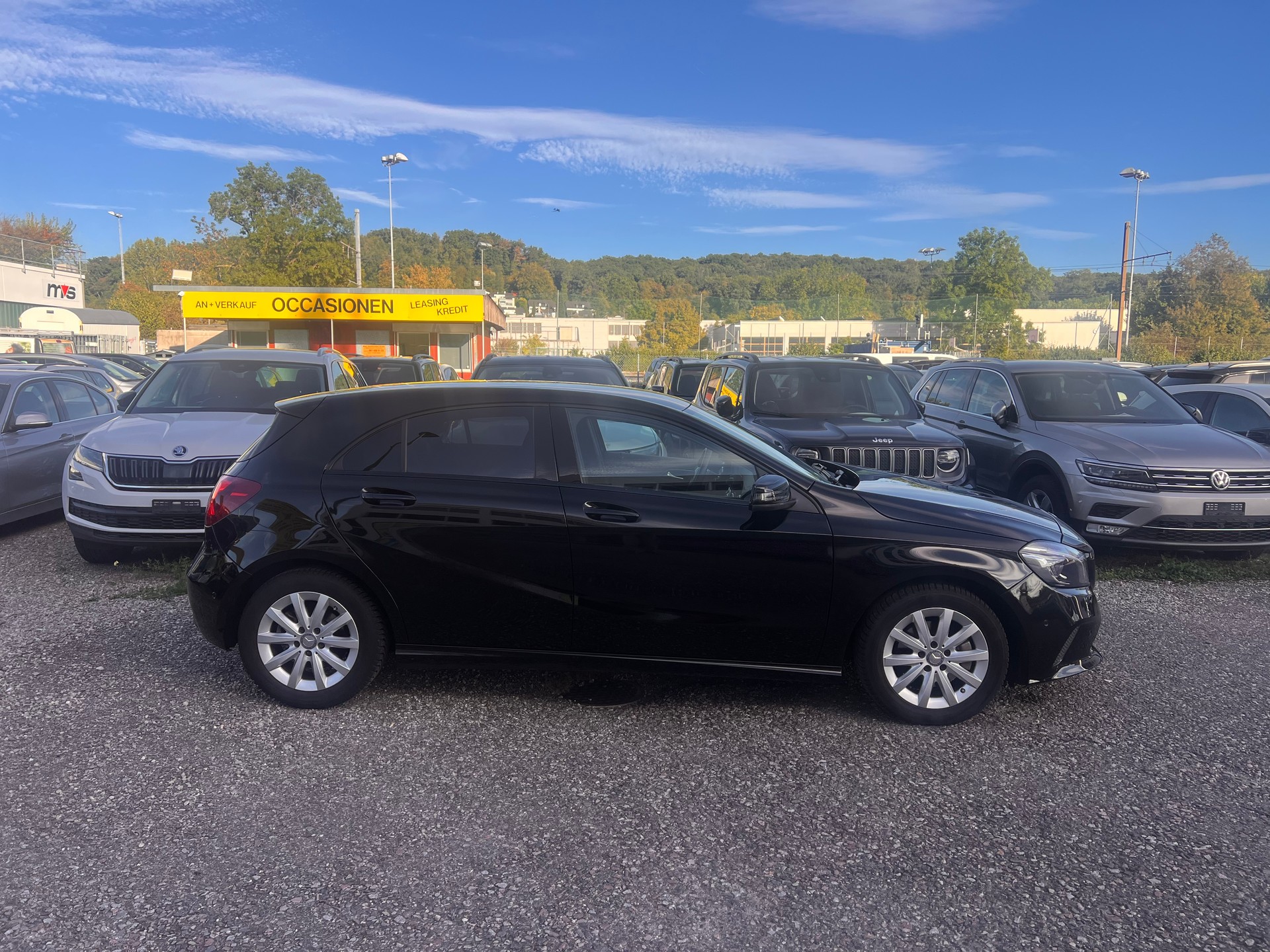 MERCEDES-BENZ A 180 Night Star 7G-DCT-image-5