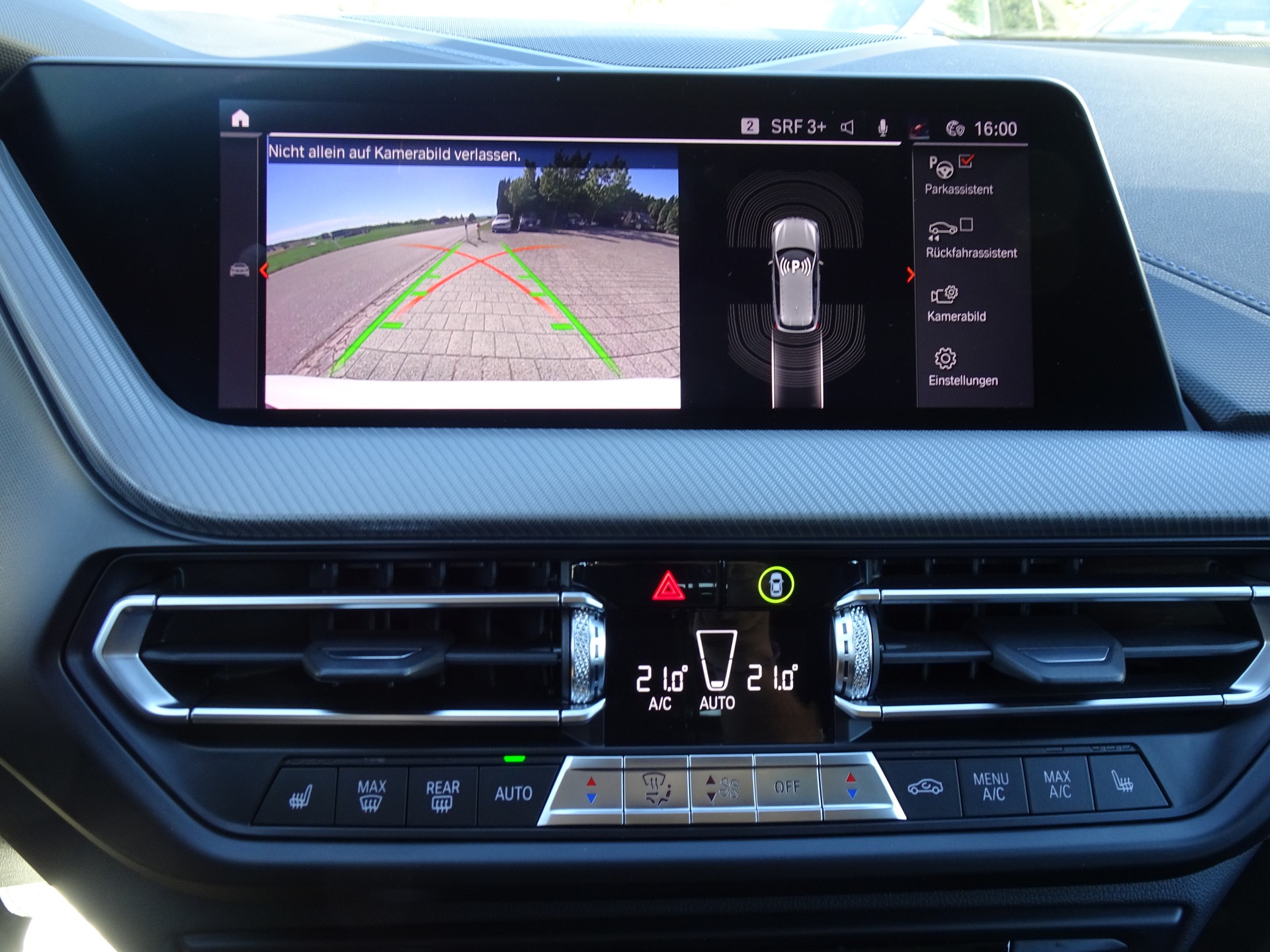 BMW M135i xDrive Steptronic-image-11