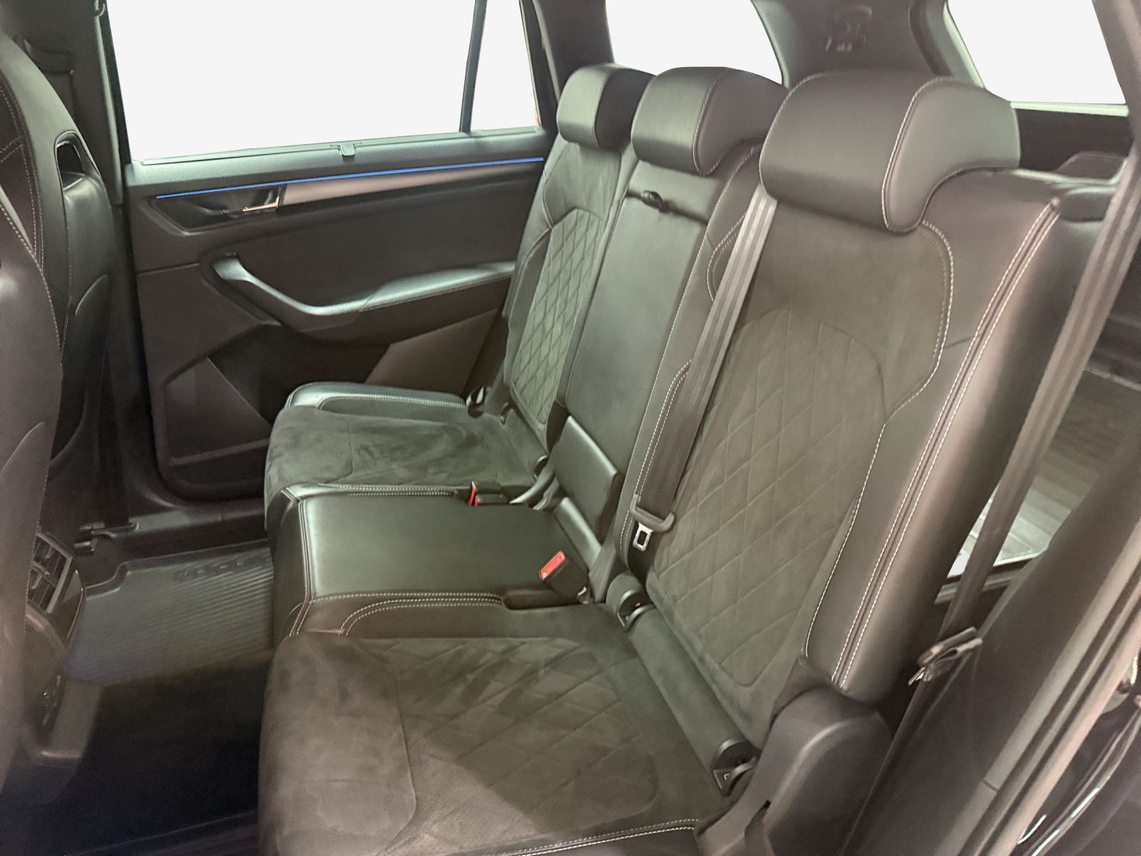 SKODA Kodiaq 2.0 TSI 4x4 SportLine-image-11