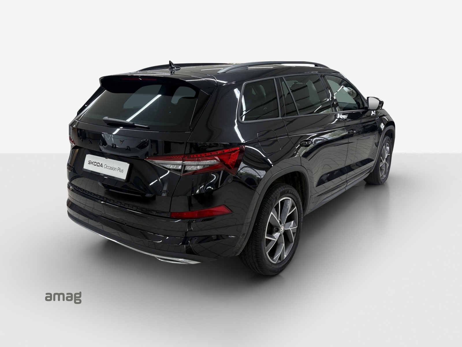 SKODA Kodiaq 2.0 TSI 4x4 SportLine-image-4