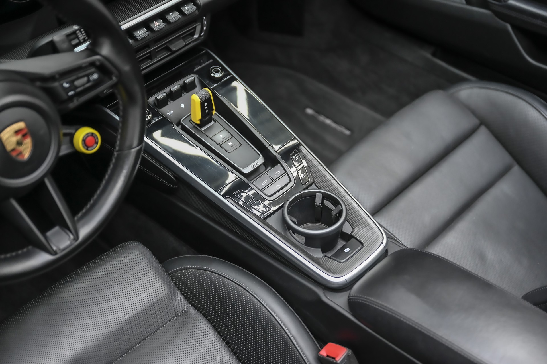 PORSCHE 911 Turbo S Cabriolet PDK-image-29