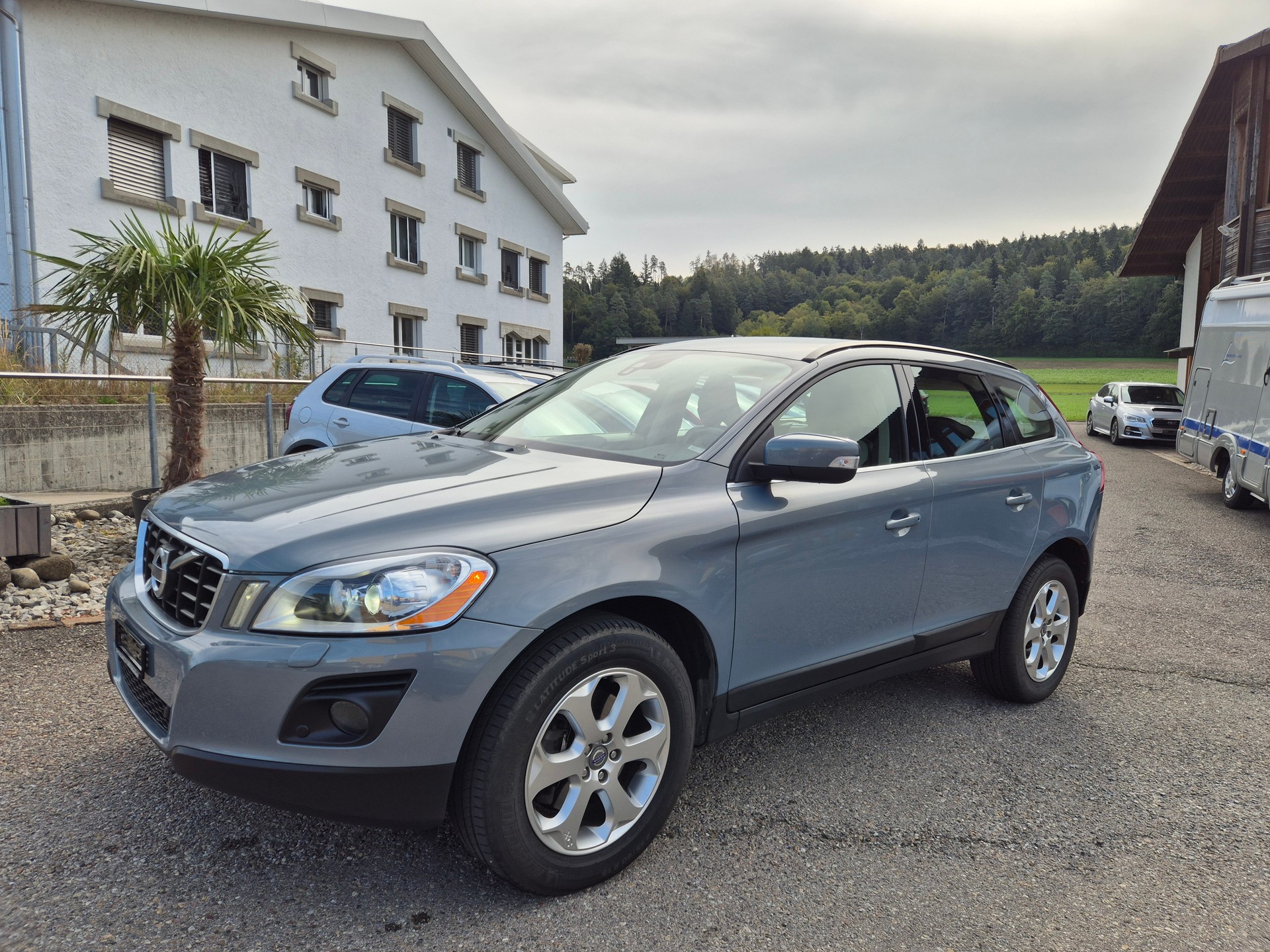 VOLVO XC60 D5 AWD Summum Geartronic-image-0