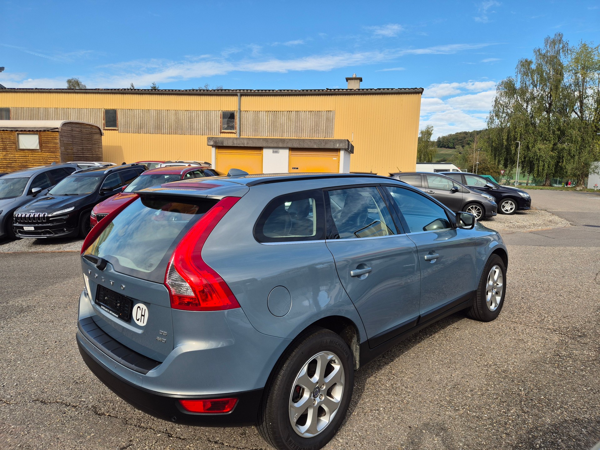 VOLVO XC60 D5 AWD Summum Geartronic-image-2