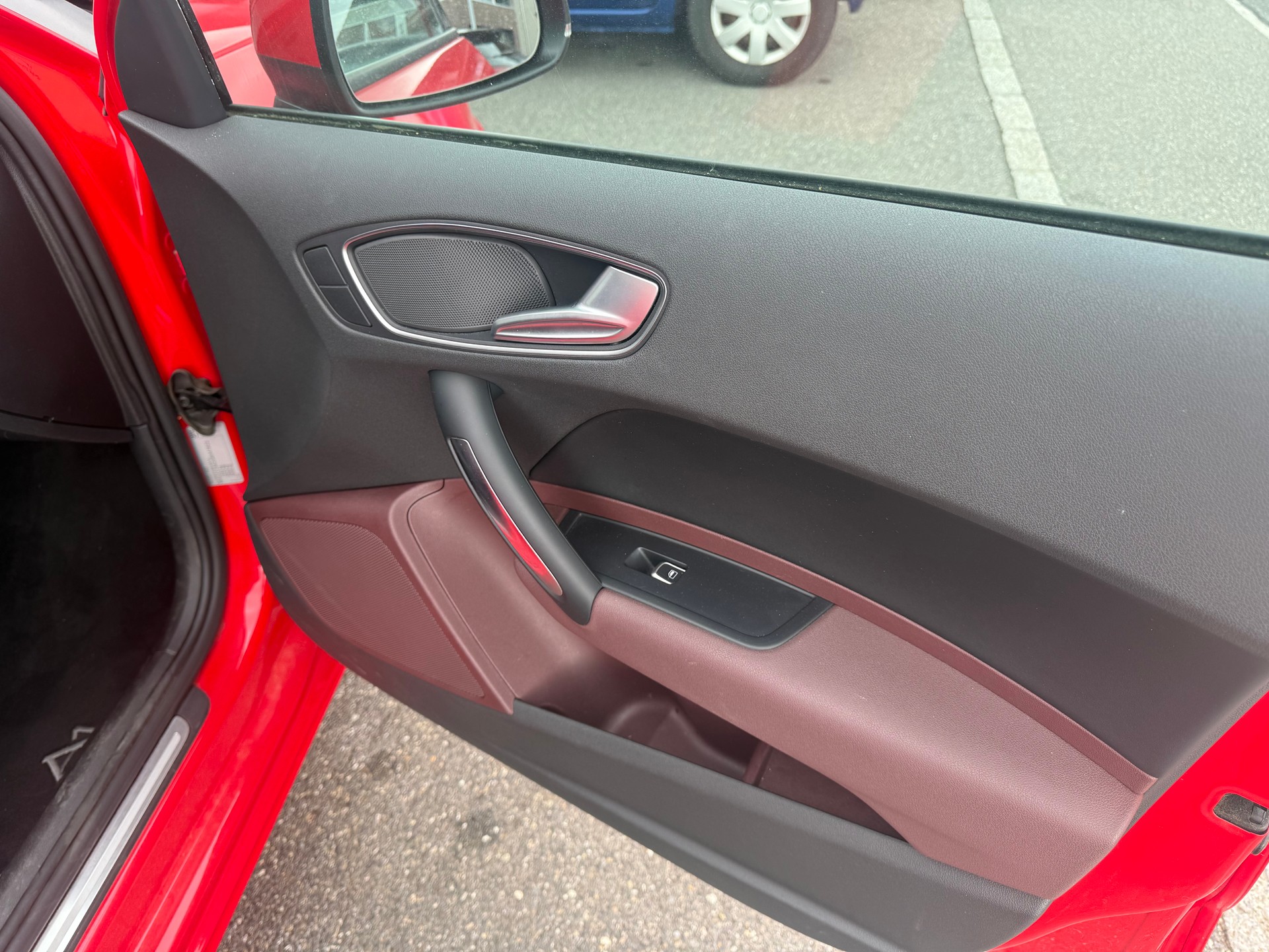 AUDI A1 Sportback 1.4 TFSI Design-image-8