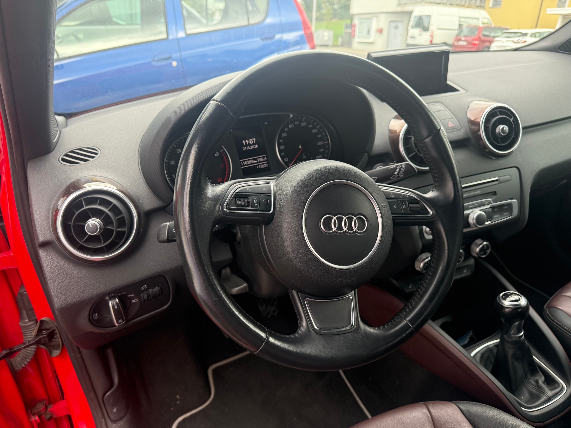 AUDI A1 Sportback 1.4 TFSI Design-image-14