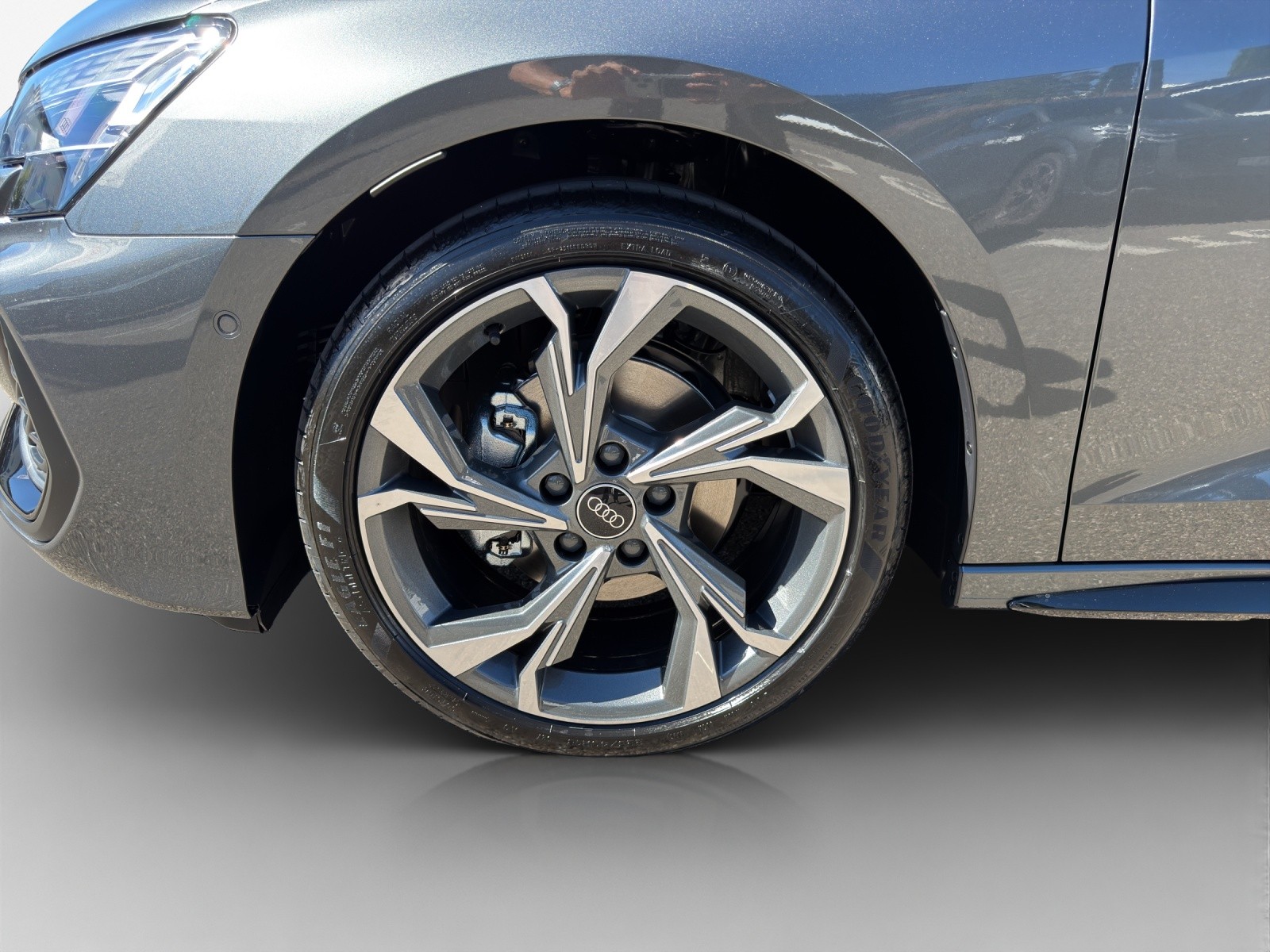 AUDI A3 Sportback TFSI 110 kW S line Attraction S tronic-image-12