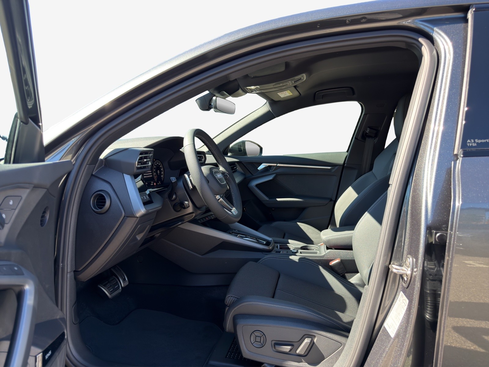 AUDI A3 Sportback TFSI 110 kW S line Attraction S tronic-image-7