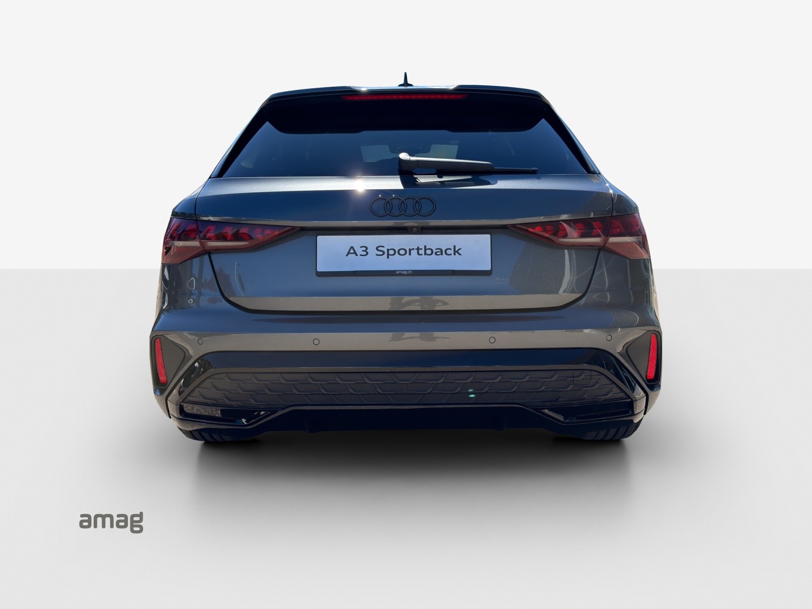 AUDI A3 Sportback TFSI 110 kW S line Attraction S tronic-image-3