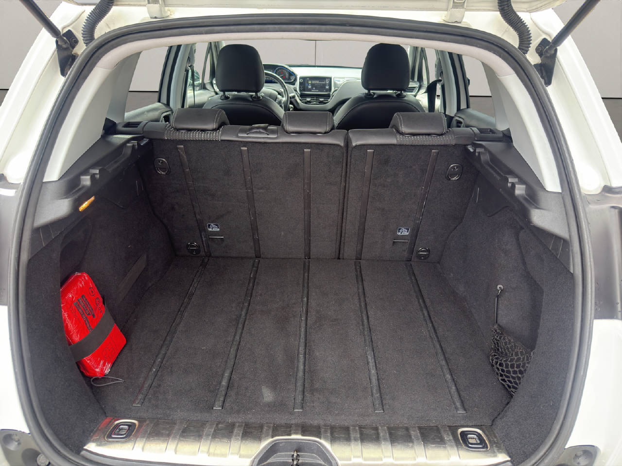 PEUGEOT 2008 1.2 PureTech Active EGS S/S Ersatzwagen-image-7