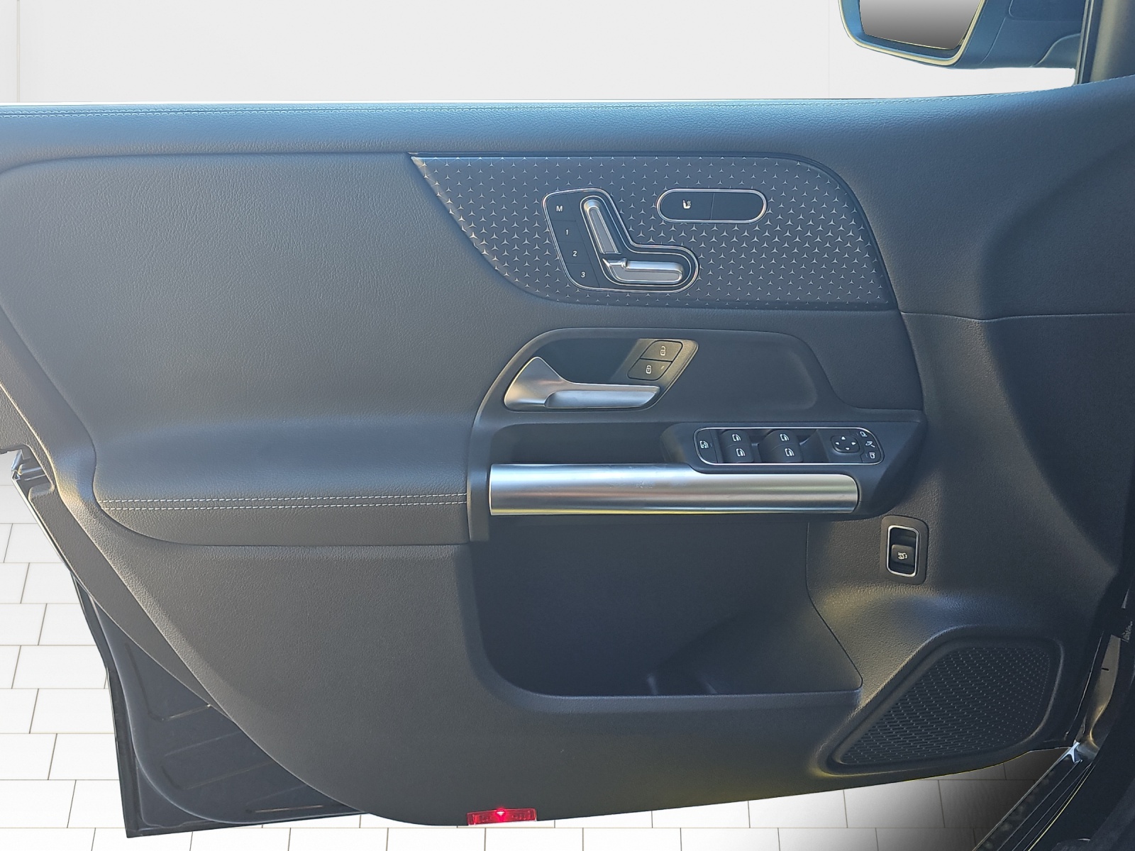 MERCEDES-BENZ B 200 7G-DCT-image-11