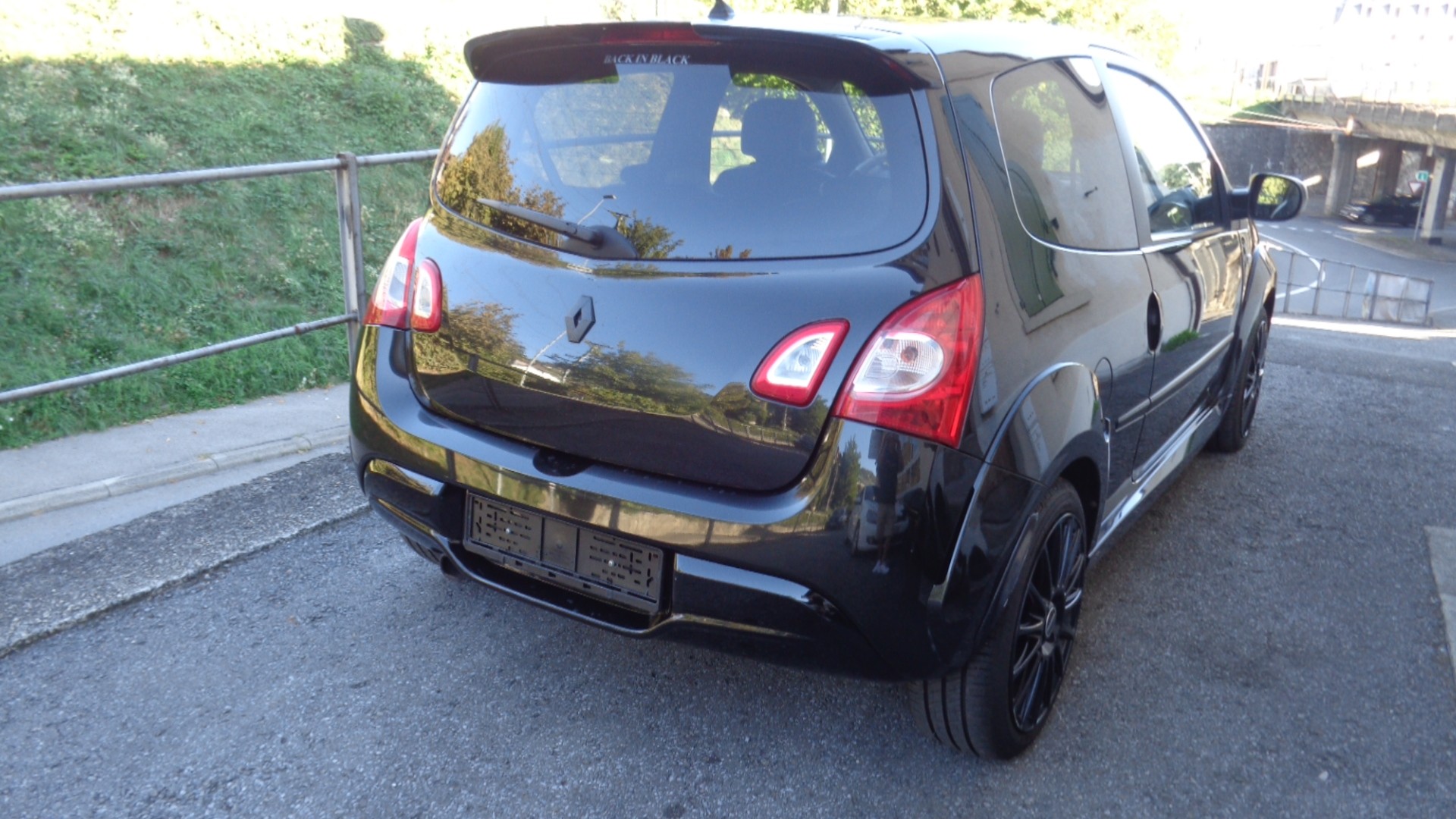 RENAULT Twingo 1.6 16V RS-image-1