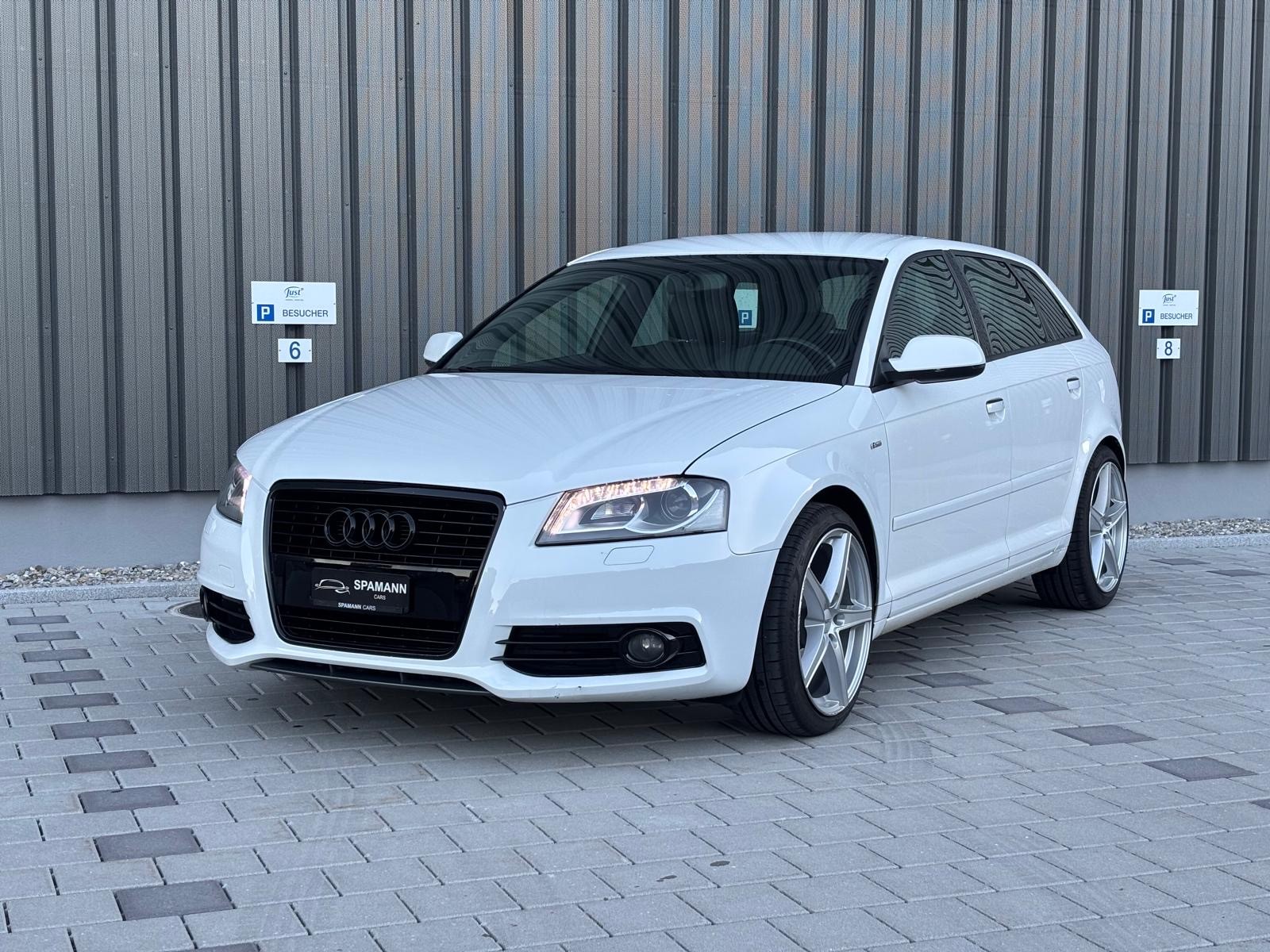 AUDI AUDI A3 Sportback 1.2 TFSI S line-image-0