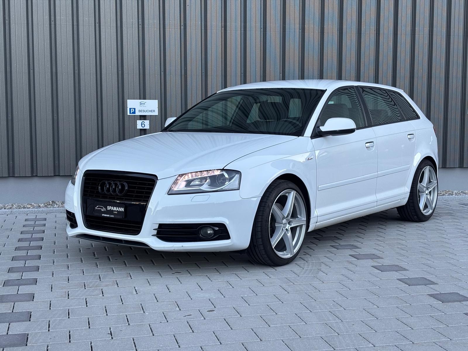 AUDI AUDI A3 Sportback 1.2 TFSI S line-image-1