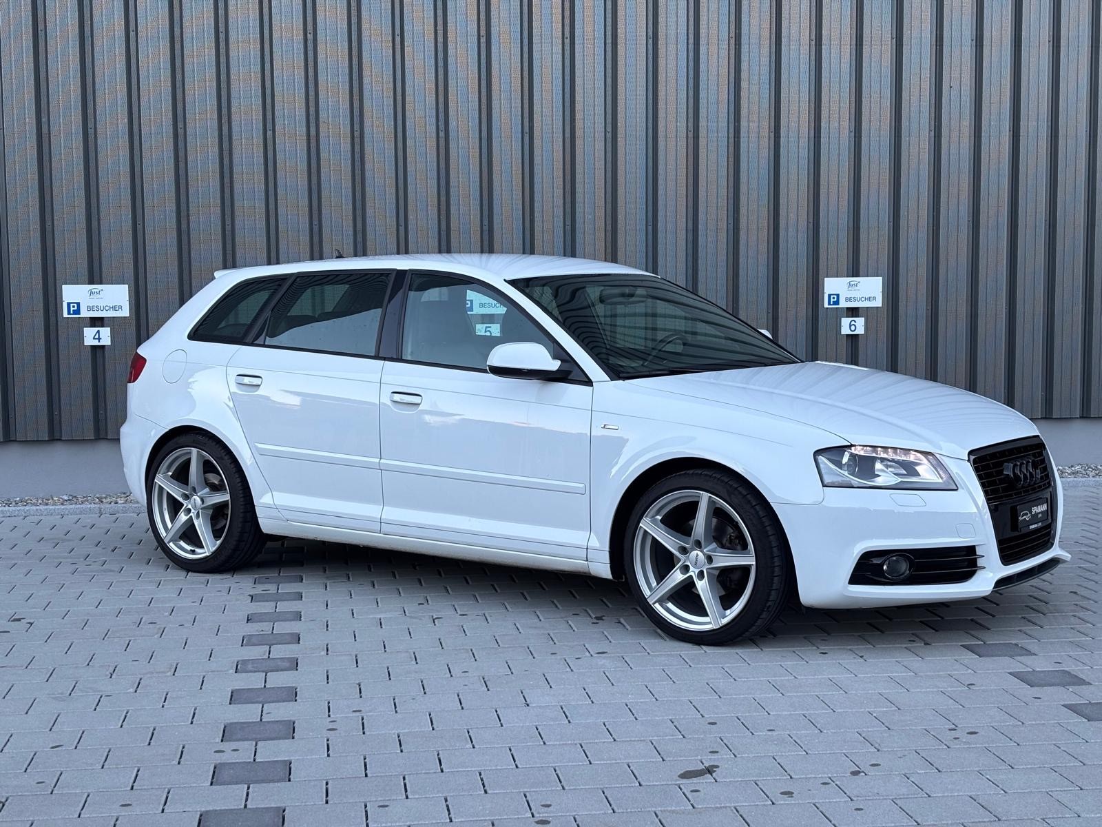 AUDI AUDI A3 Sportback 1.2 TFSI S line-image-9