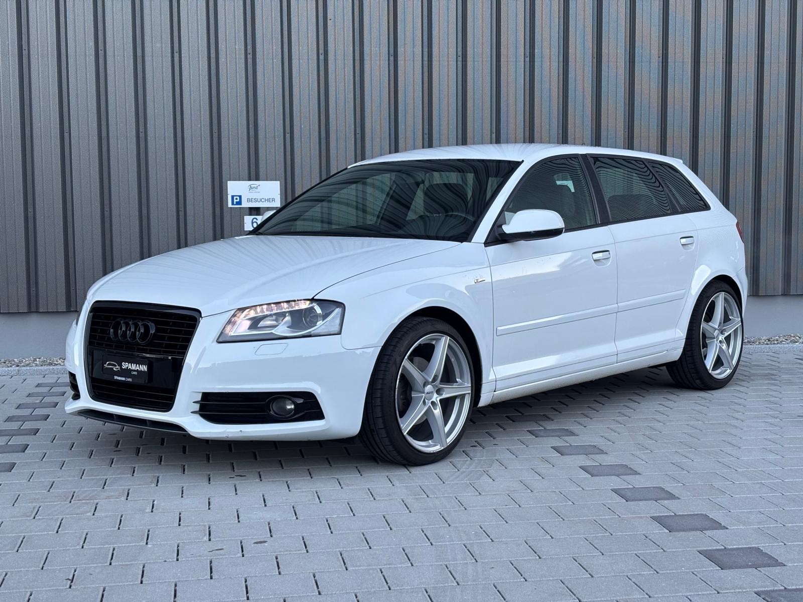 AUDI AUDI A3 Sportback 1.2 TFSI S line-image-2